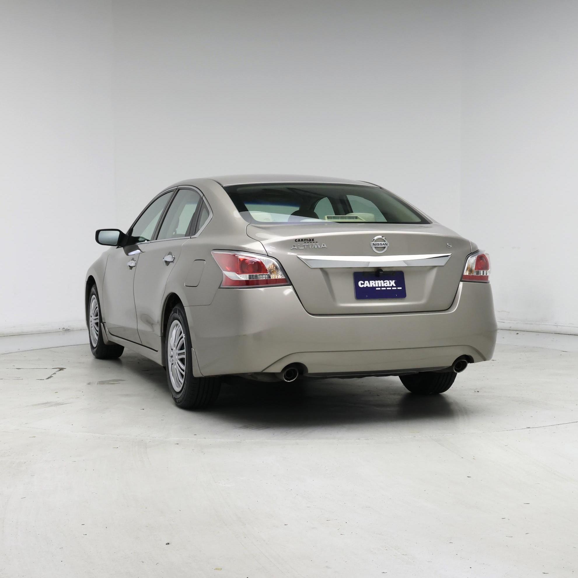 Thumbnail: 2015 Nissan Altima - 6