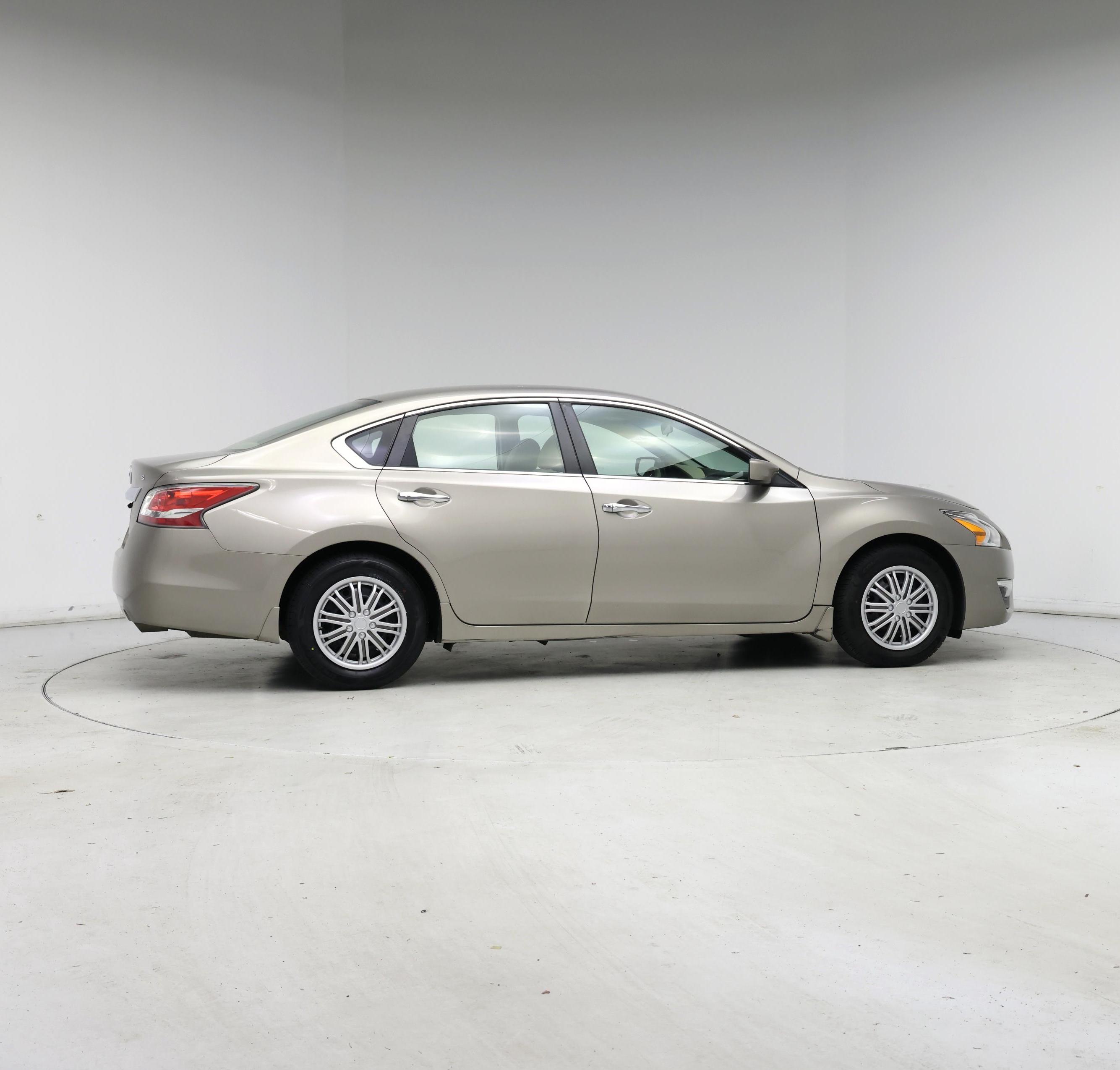 Thumbnail: 2015 Nissan Altima - 7