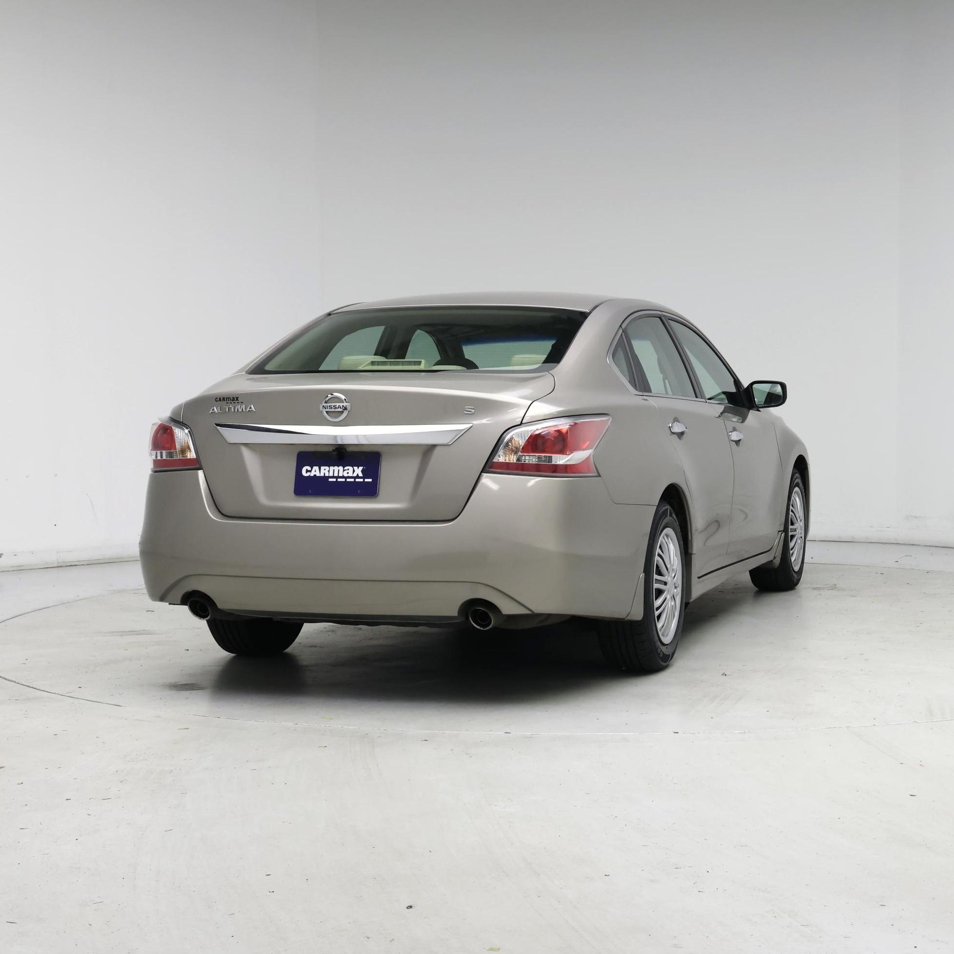 Thumbnail: 2015 Nissan Altima - 8
