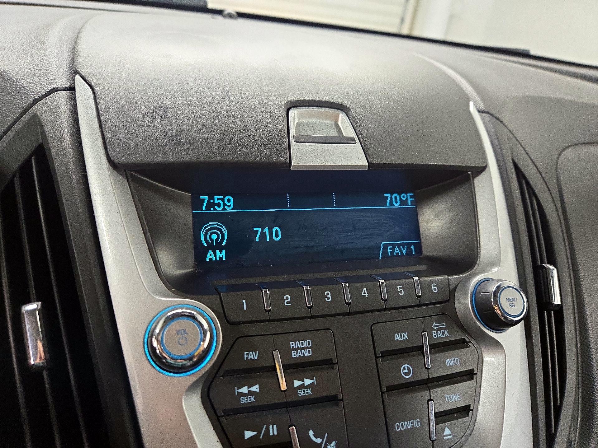 Thumbnail: 2015 Chevrolet Equinox - 13