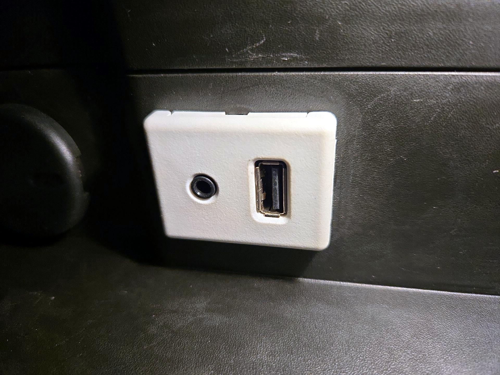 Thumbnail: 2015 Chevrolet Equinox - 16