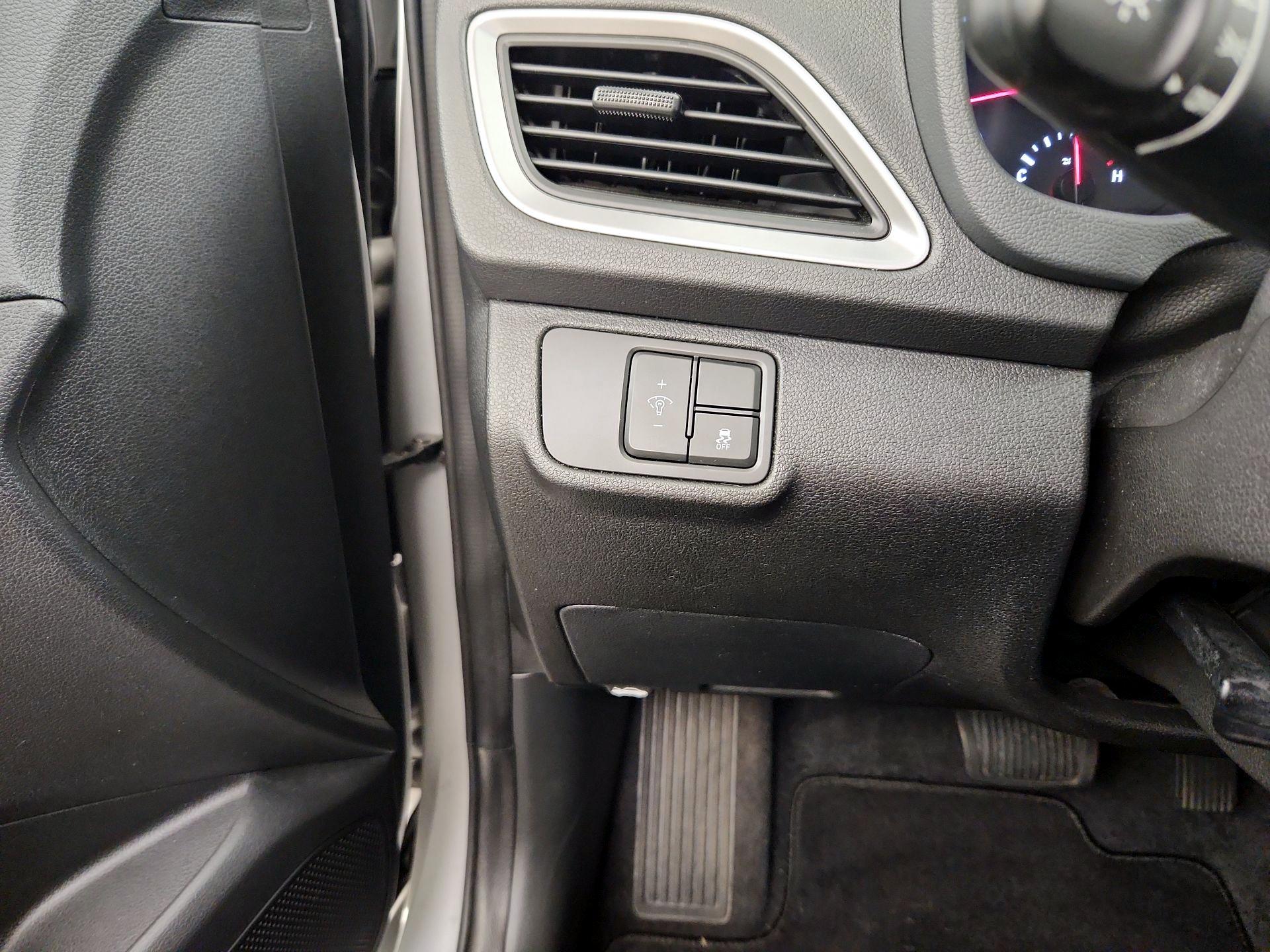 Thumbnail: 2020 Hyundai Accent - 13