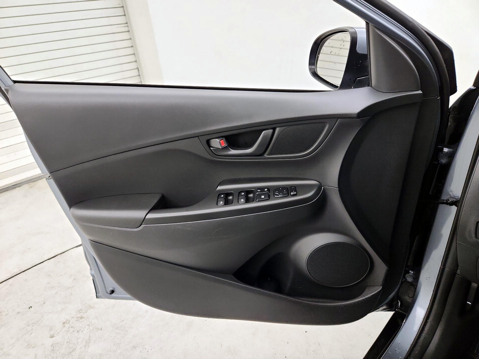 Thumbnail: 2020 Hyundai Kona - 12