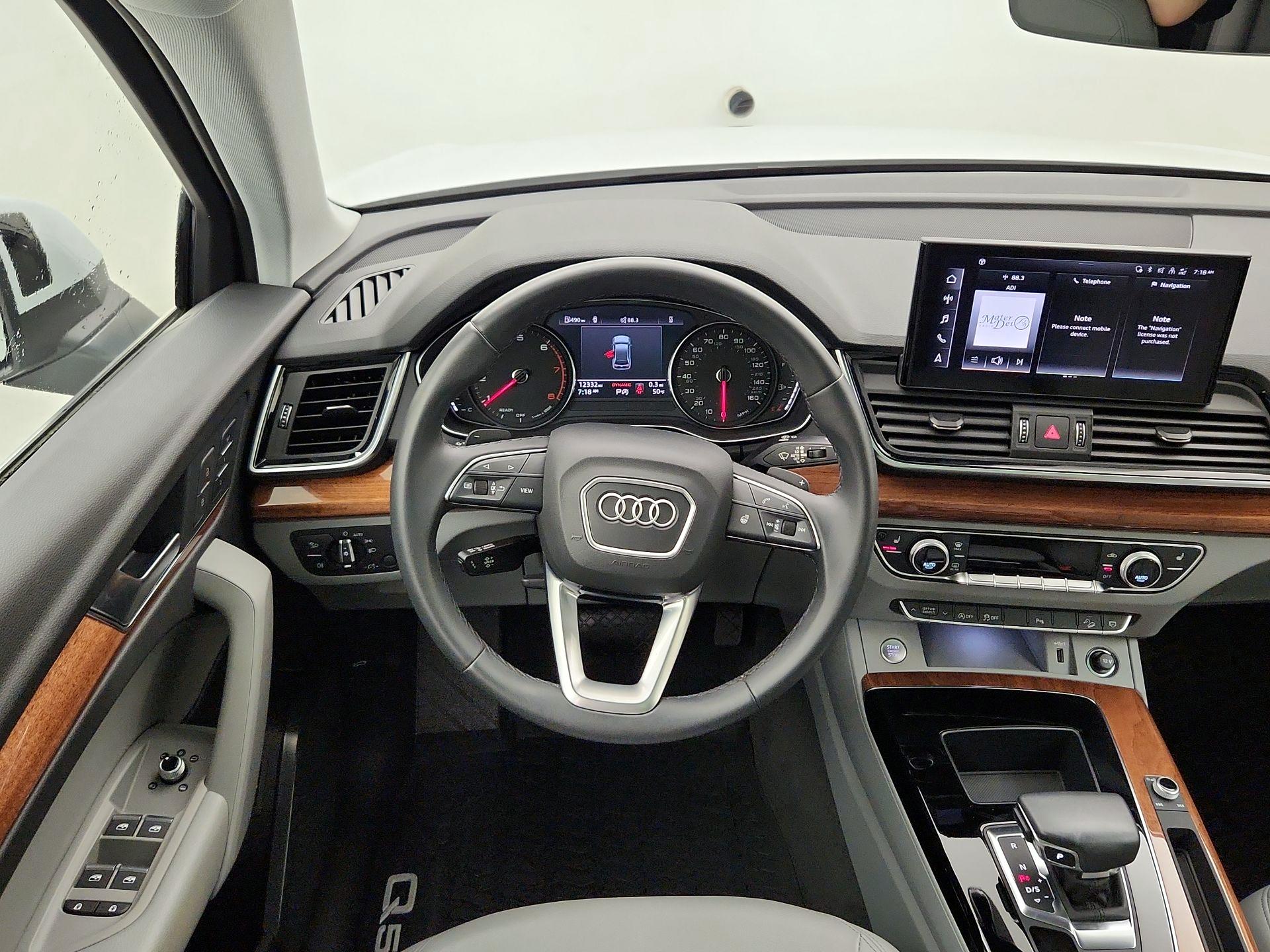 Thumbnail: 2022 Audi Q5 - 10