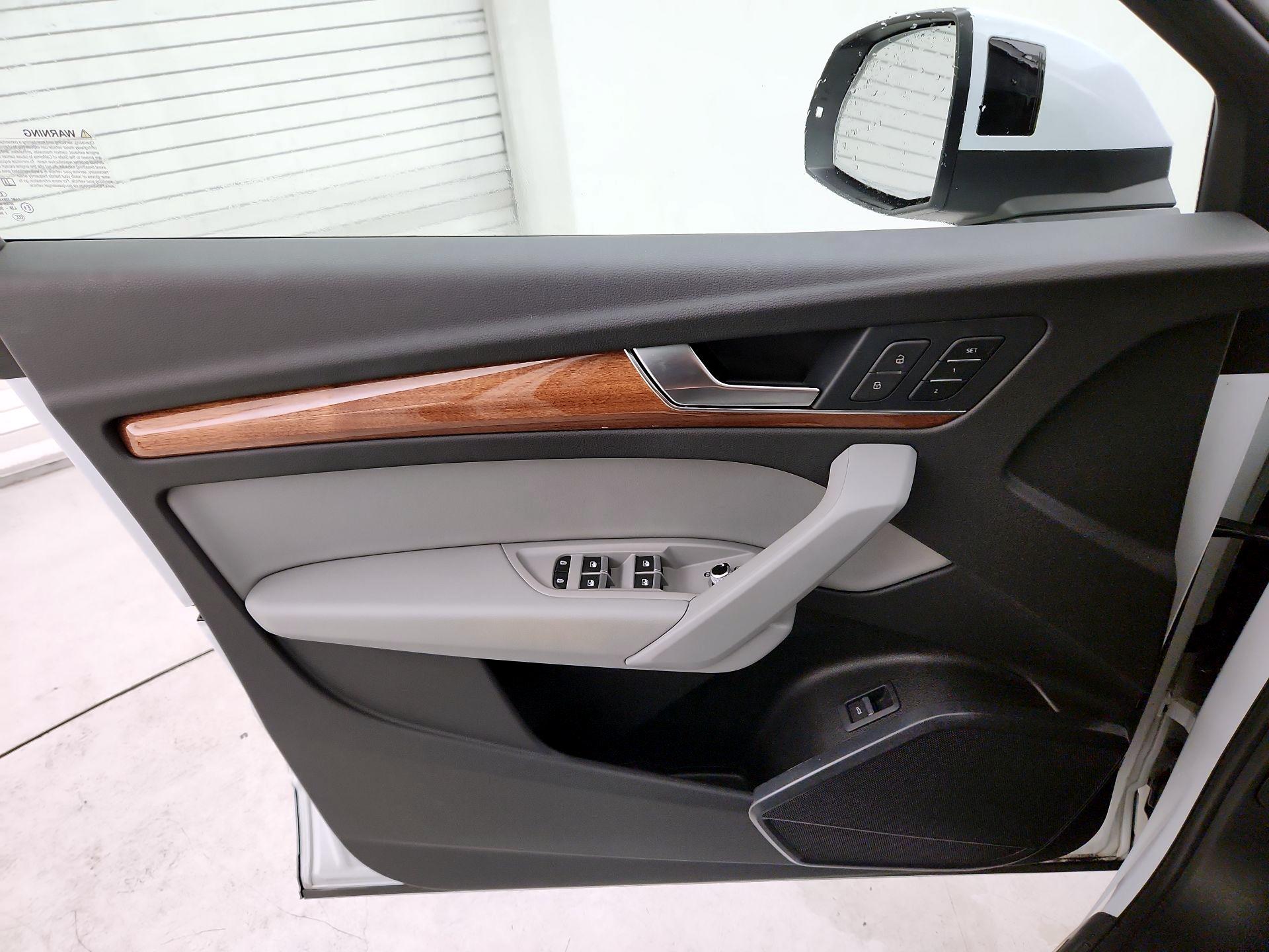 Thumbnail: 2022 Audi Q5 - 12