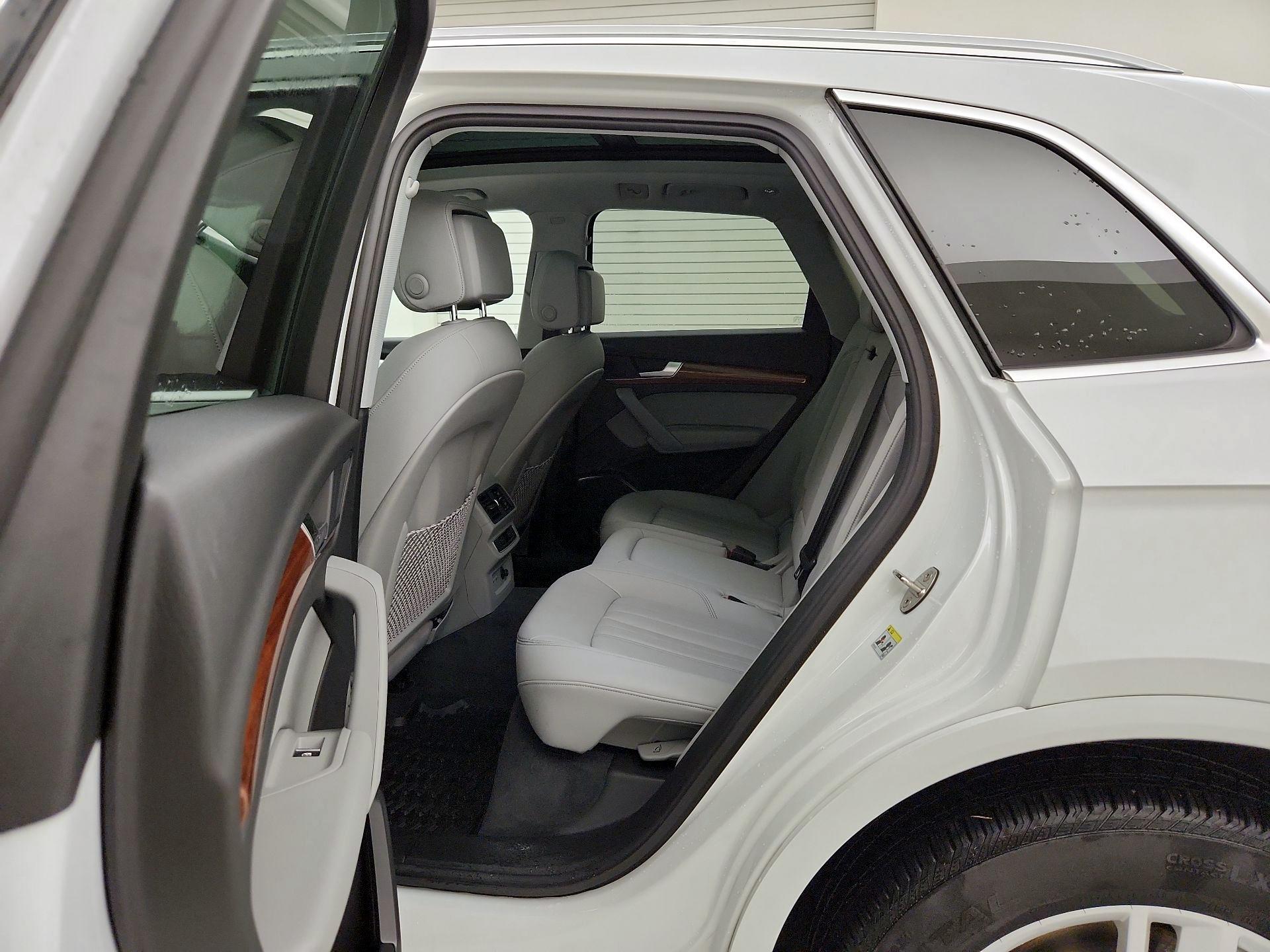 Thumbnail: 2022 Audi Q5 - 20