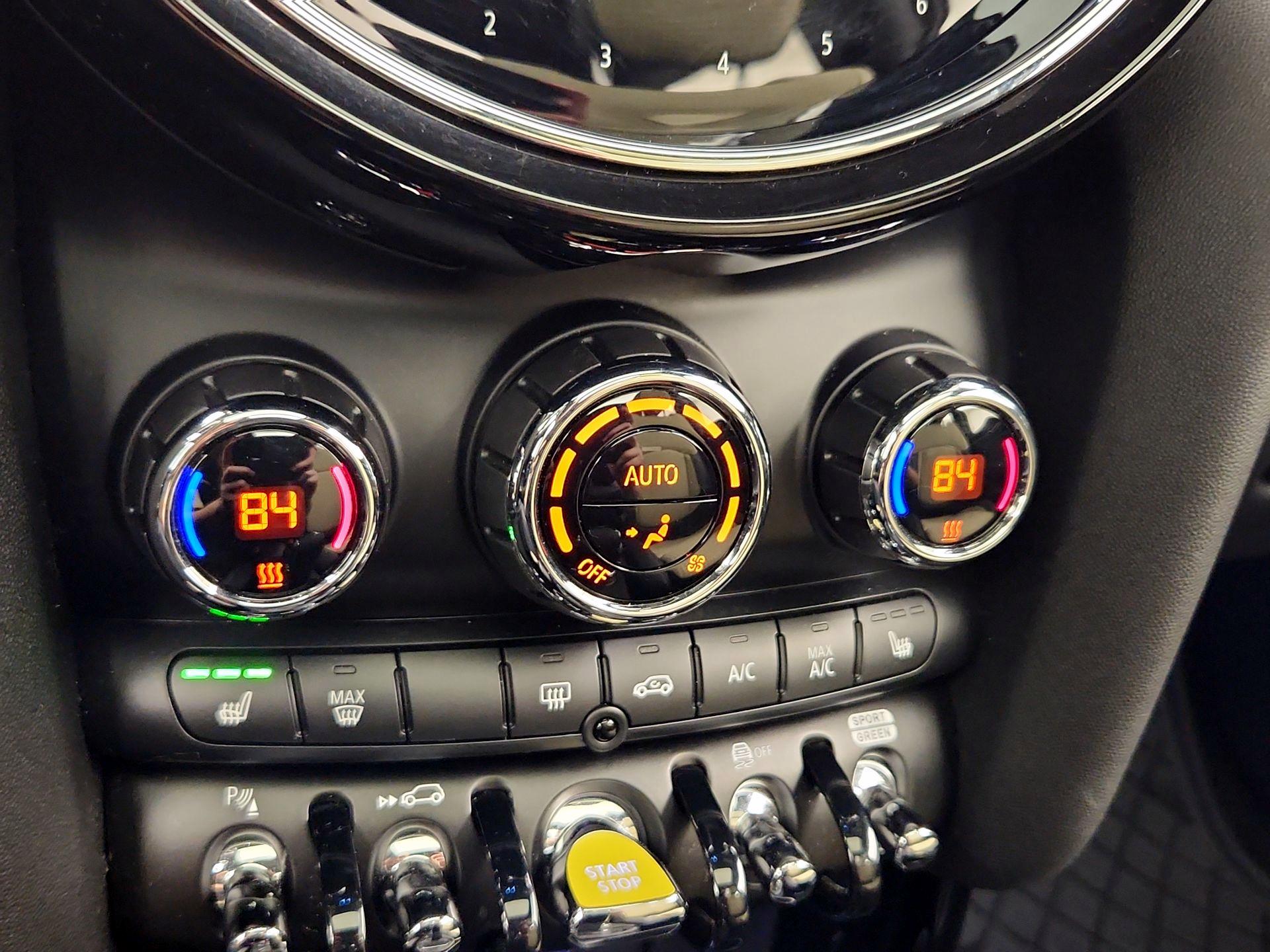 Thumbnail: 2023 MINI Cooper Hardtop - 17