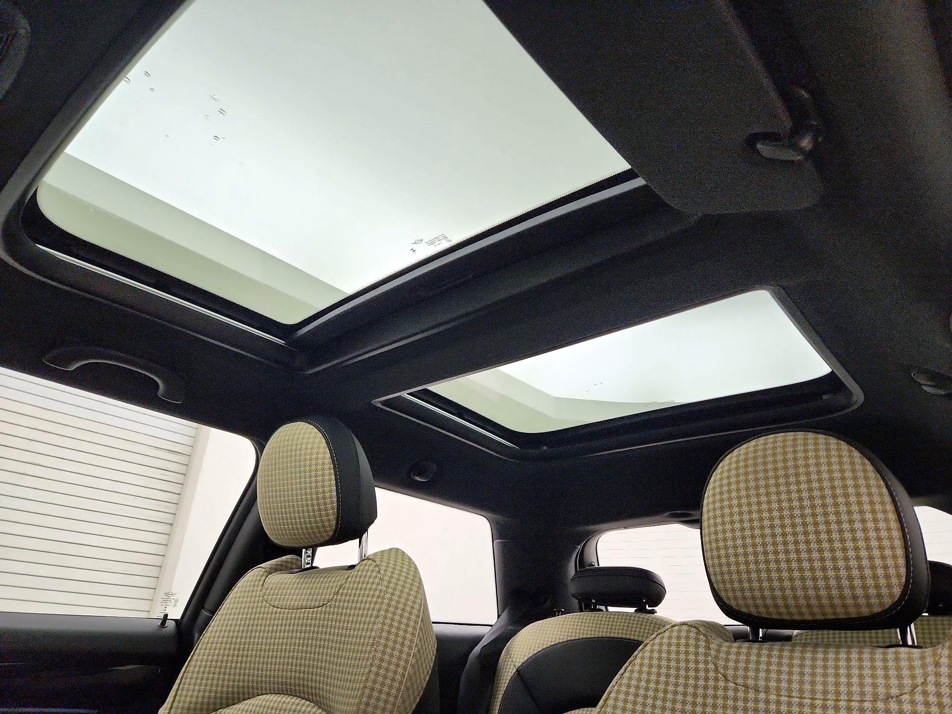 Thumbnail: 2023 MINI Cooper Hardtop - 20