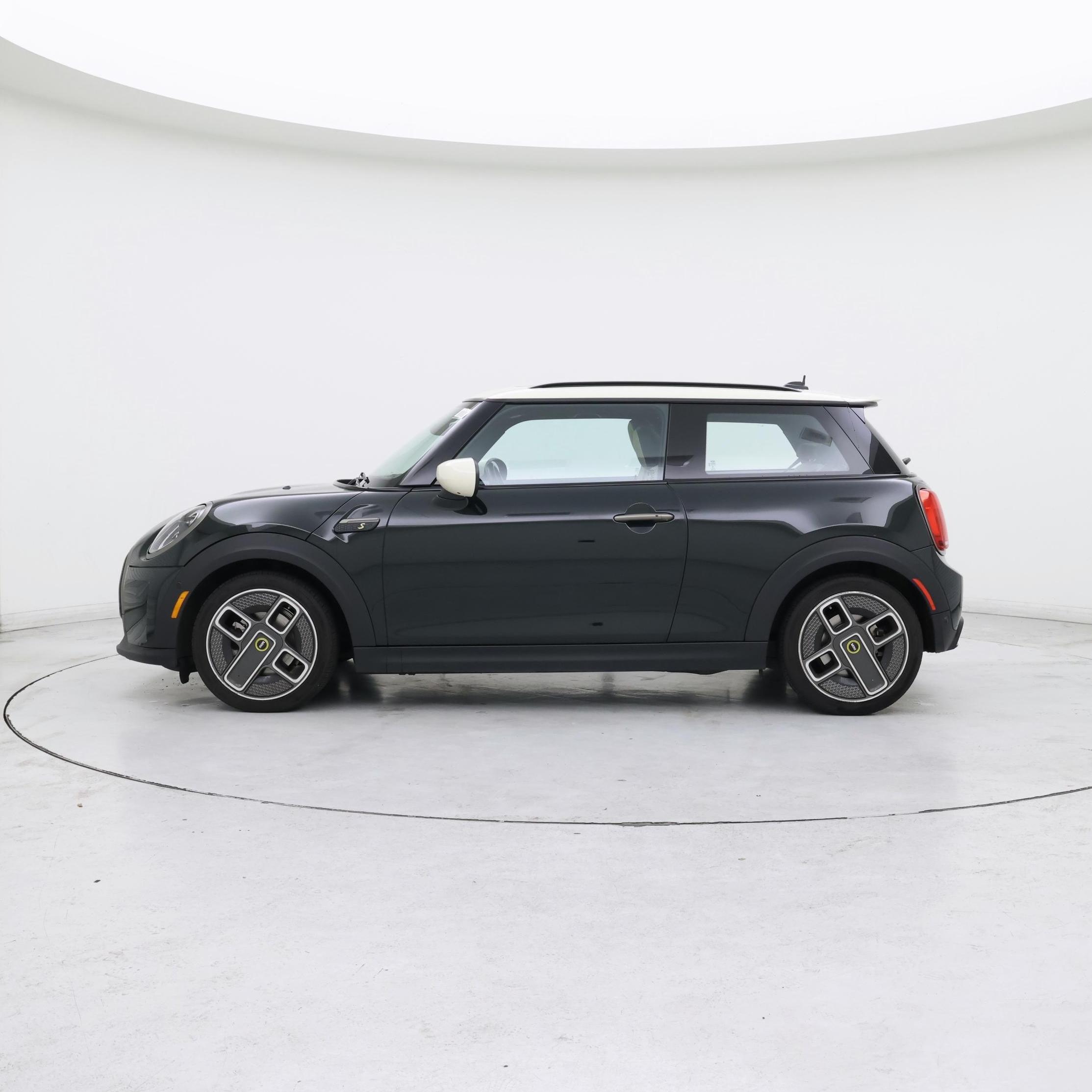 Thumbnail: 2023 MINI Cooper Hardtop - 3