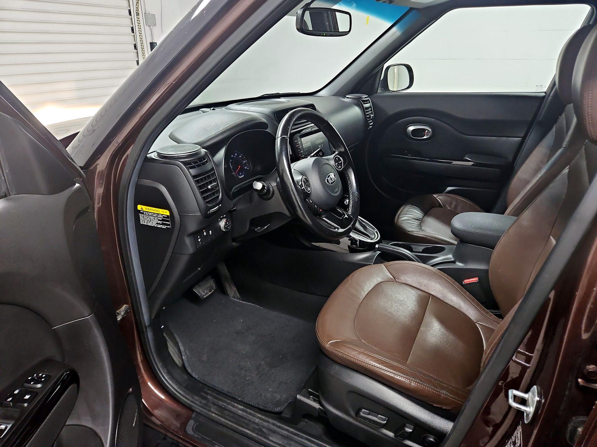 Thumbnail: 2017 Kia Soul - 11