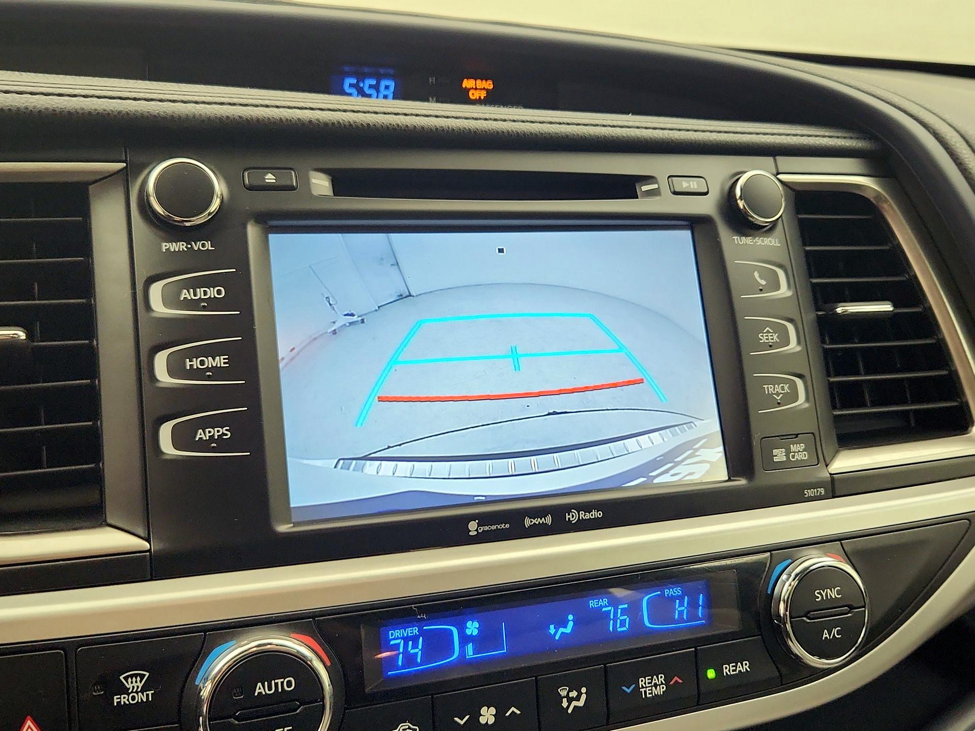 Thumbnail: 2018 Toyota Highlander - 15