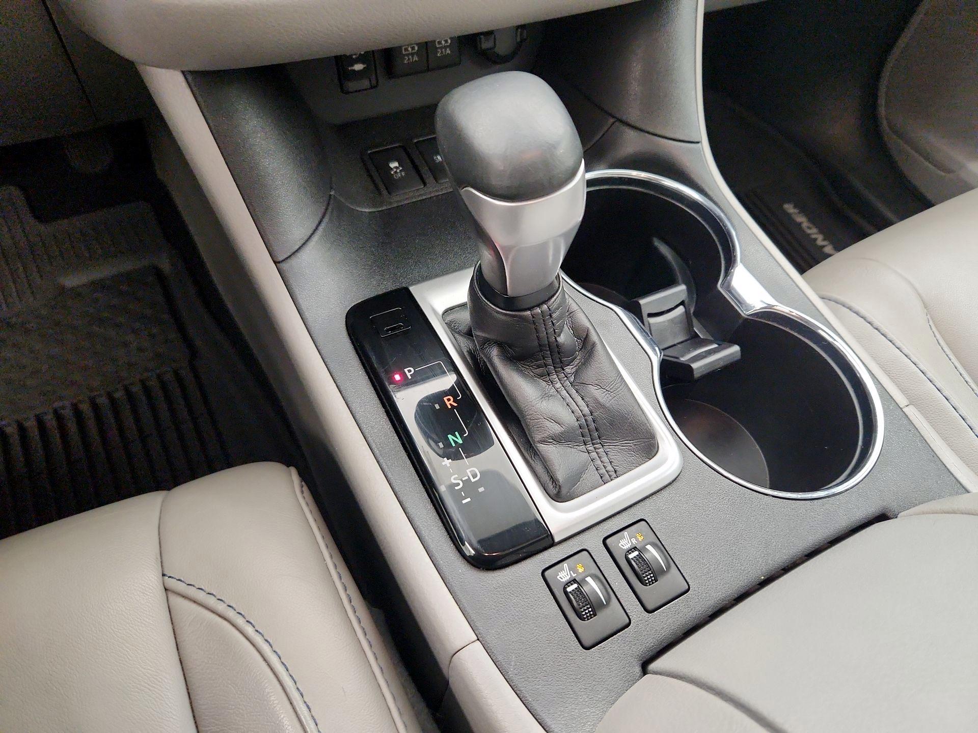 Thumbnail: 2018 Toyota Highlander - 18