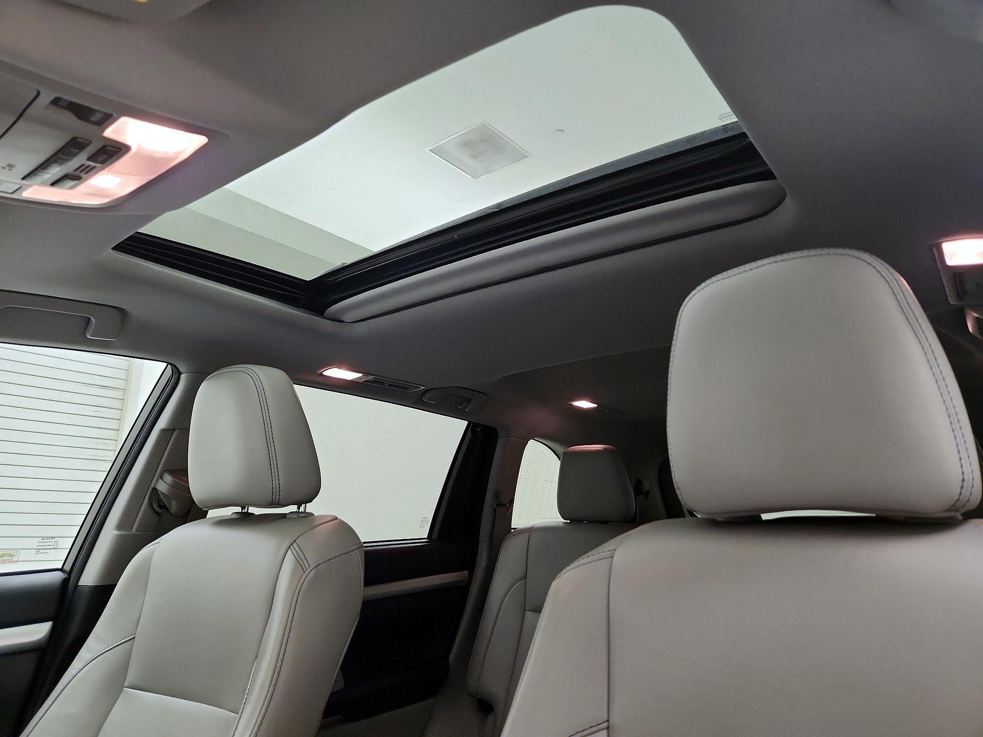 Thumbnail: 2018 Toyota Highlander - 20