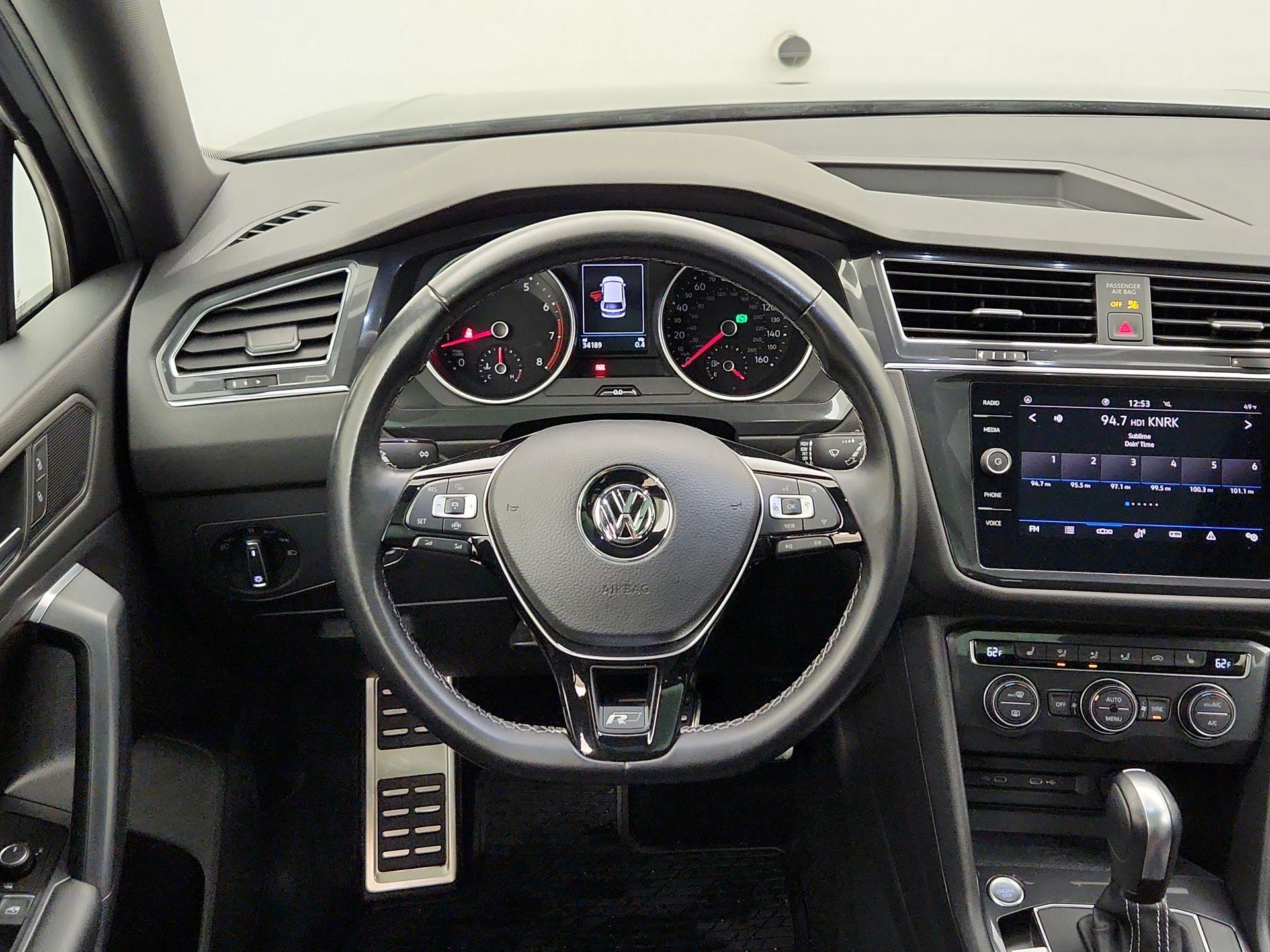 Thumbnail: 2021 Volkswagen Tiguan - 10