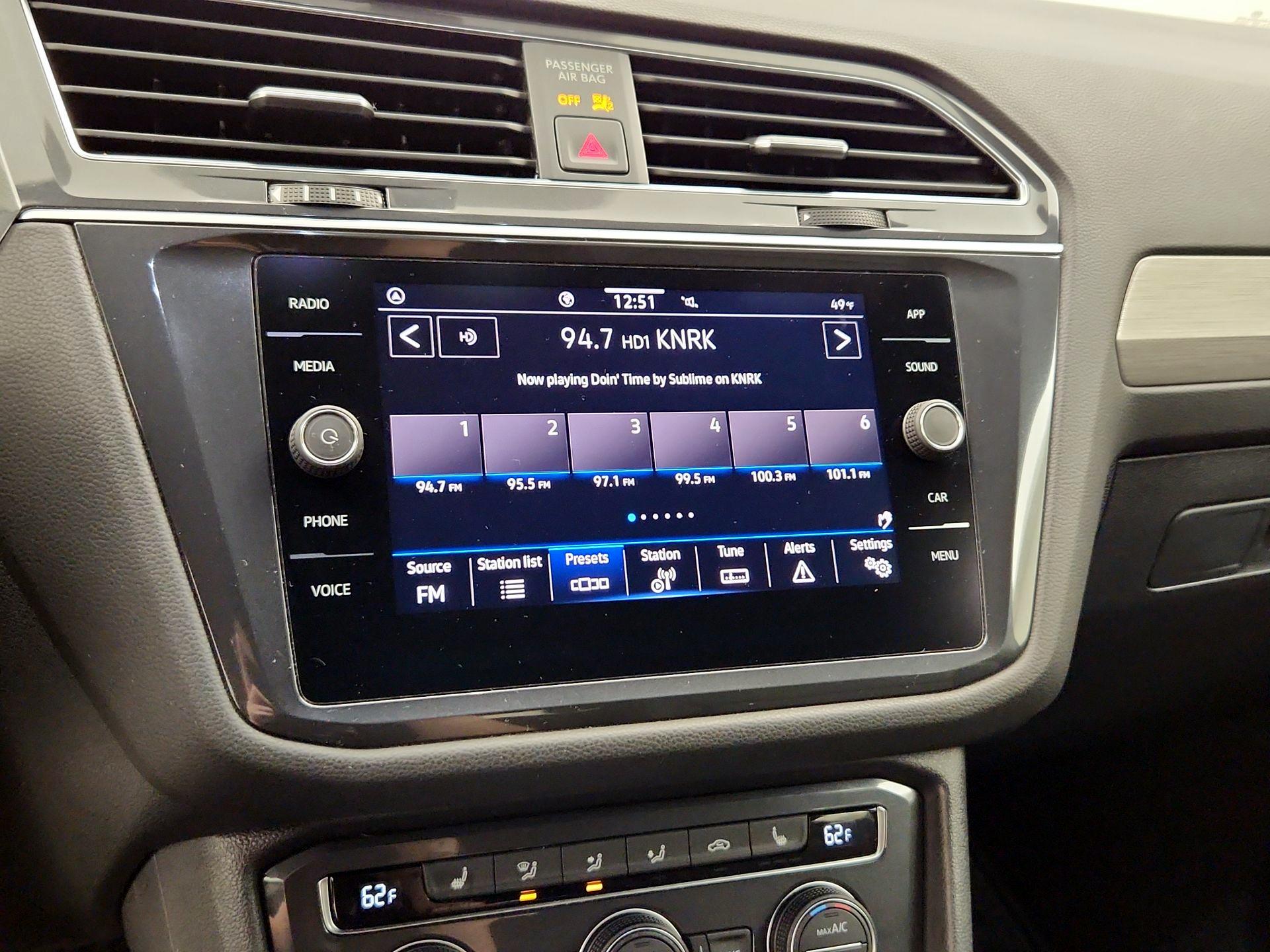 Thumbnail: 2021 Volkswagen Tiguan - 15