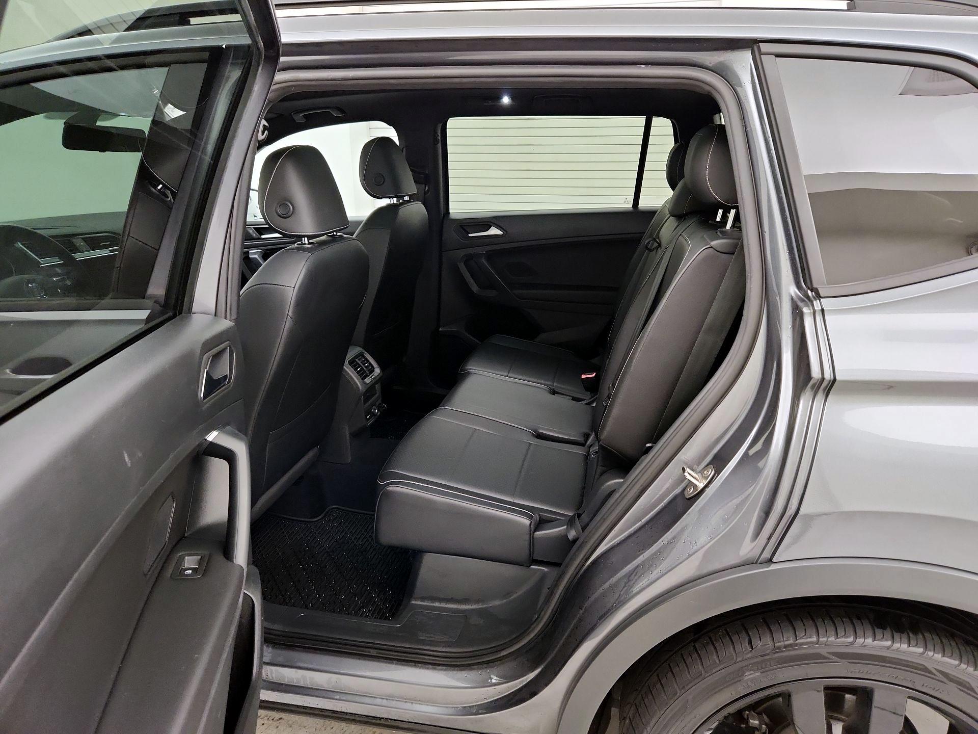 Thumbnail: 2021 Volkswagen Tiguan - 20