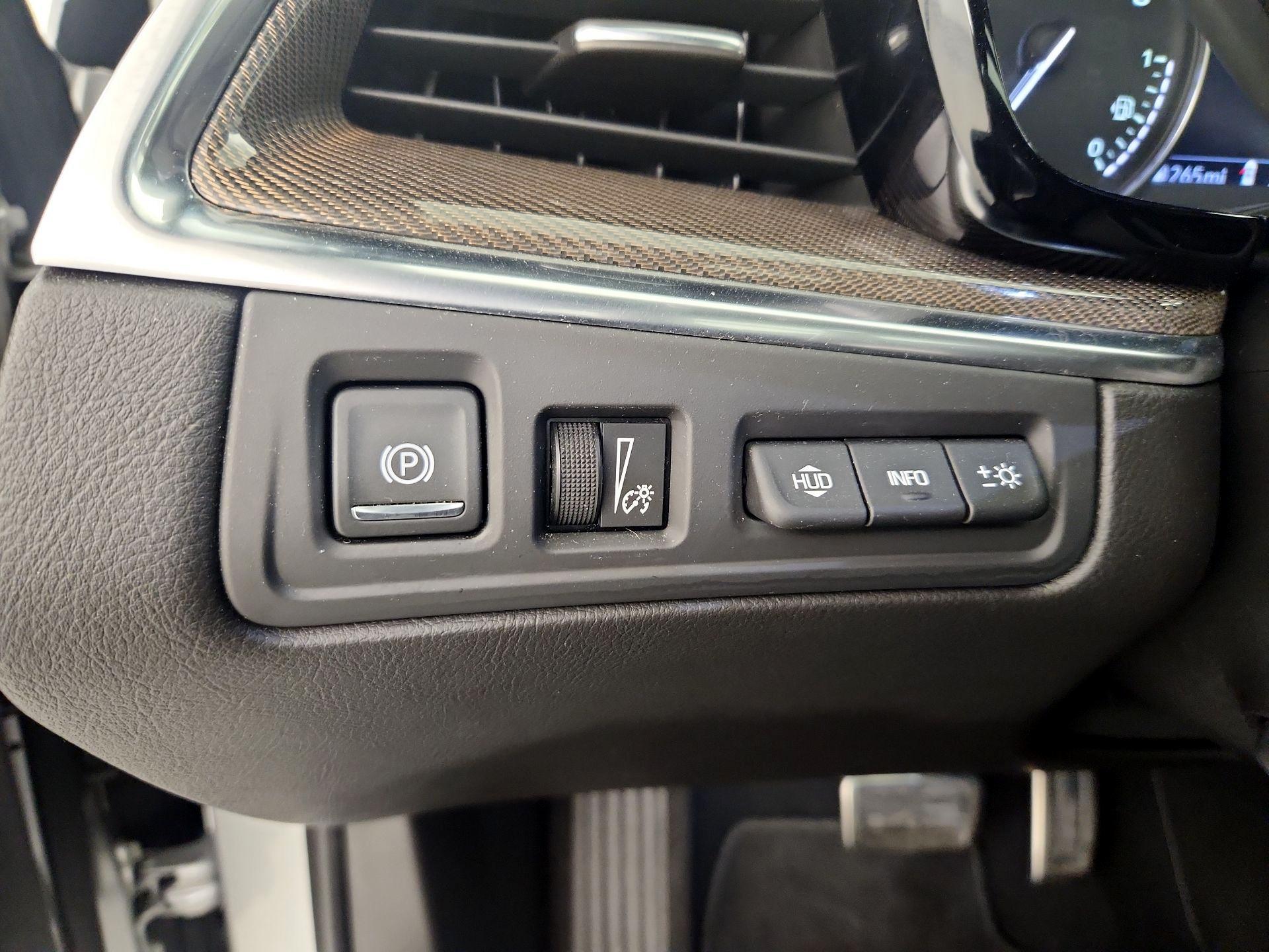 Thumbnail: 2020 Cadillac XT5 - 13