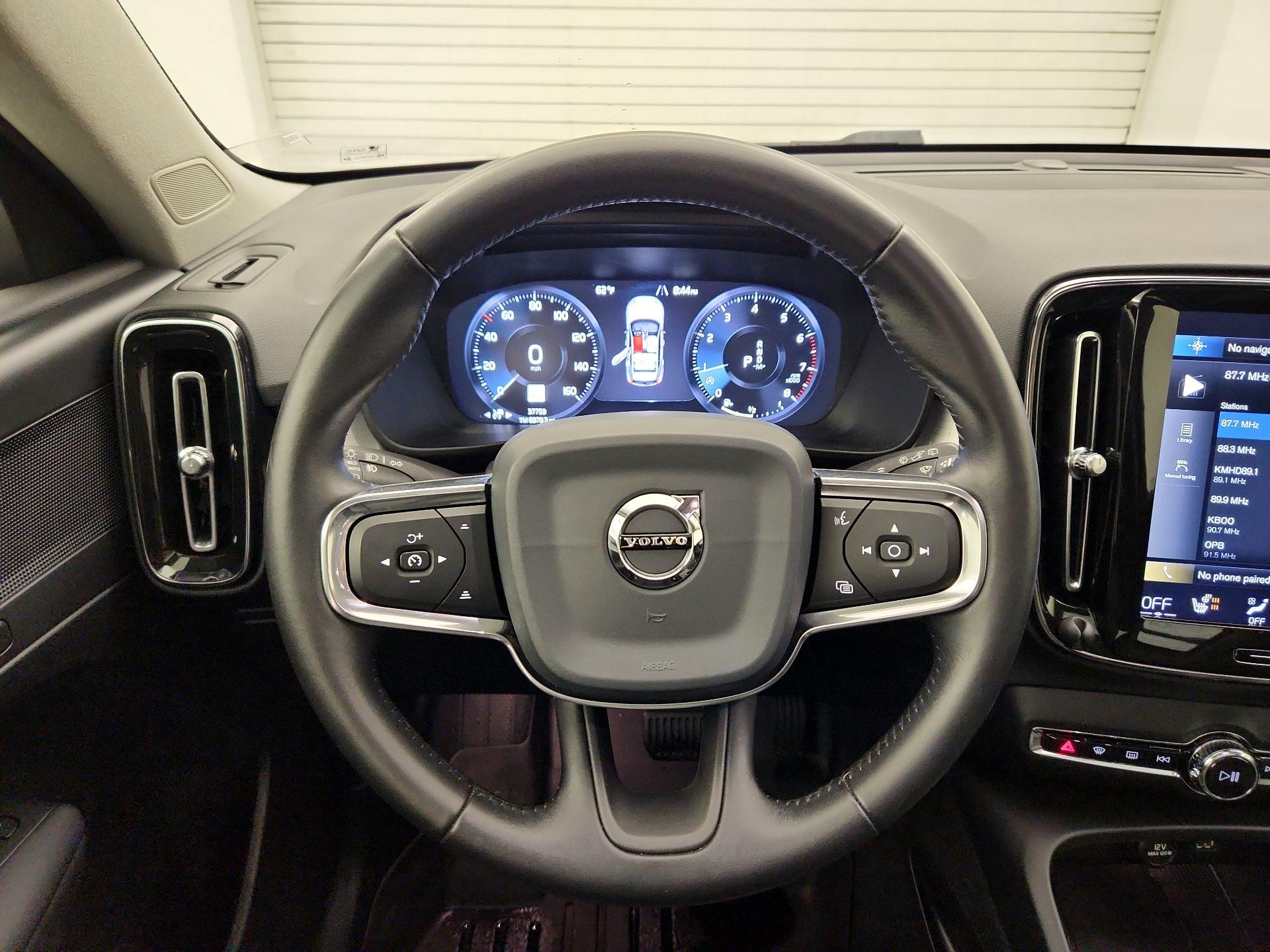 Thumbnail: 2020 Volvo XC40 - 10