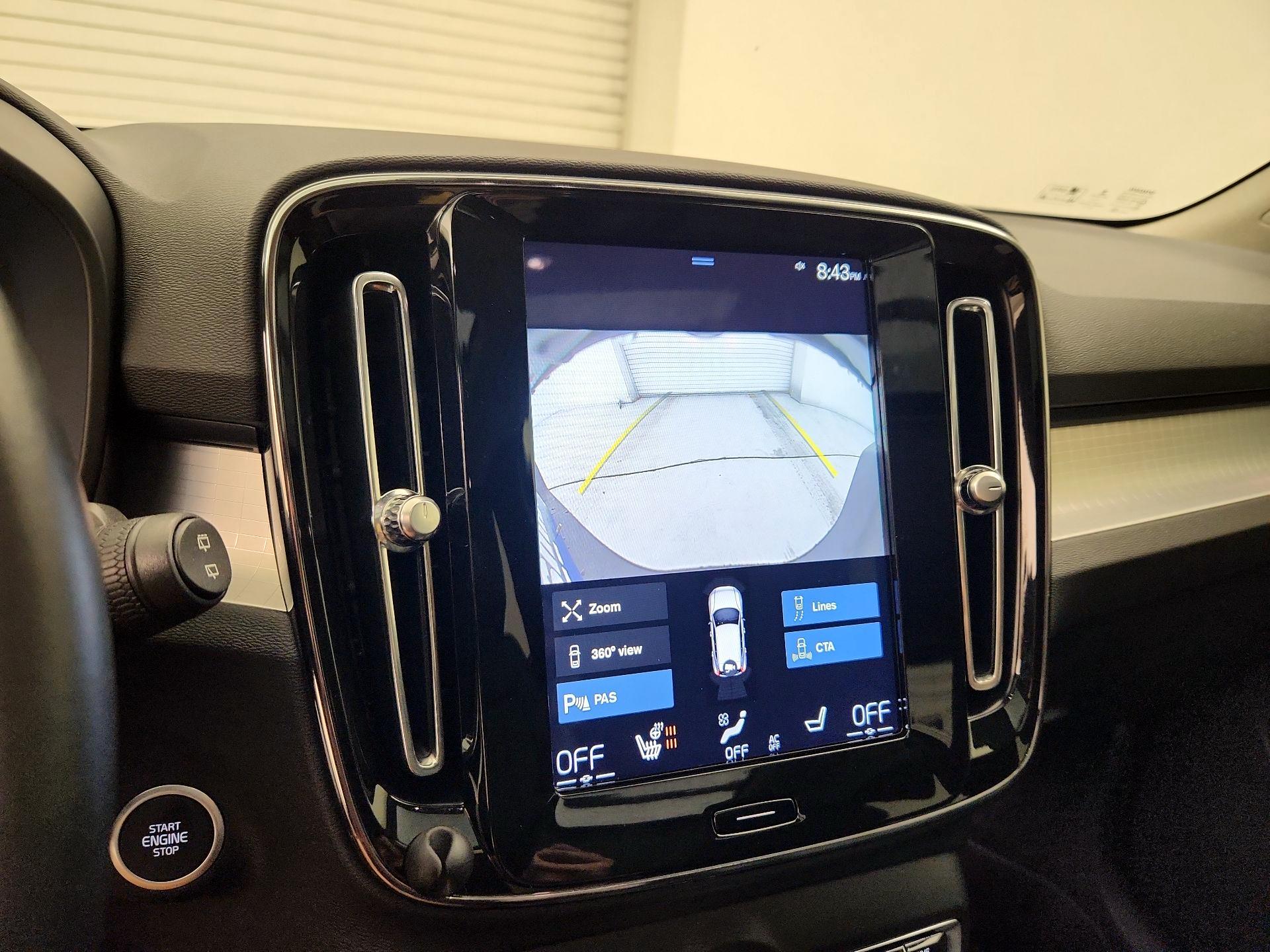 Thumbnail: 2020 Volvo XC40 - 14