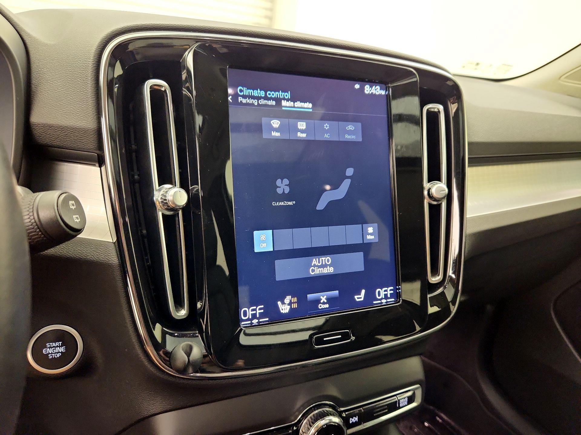 Thumbnail: 2020 Volvo XC40 - 16