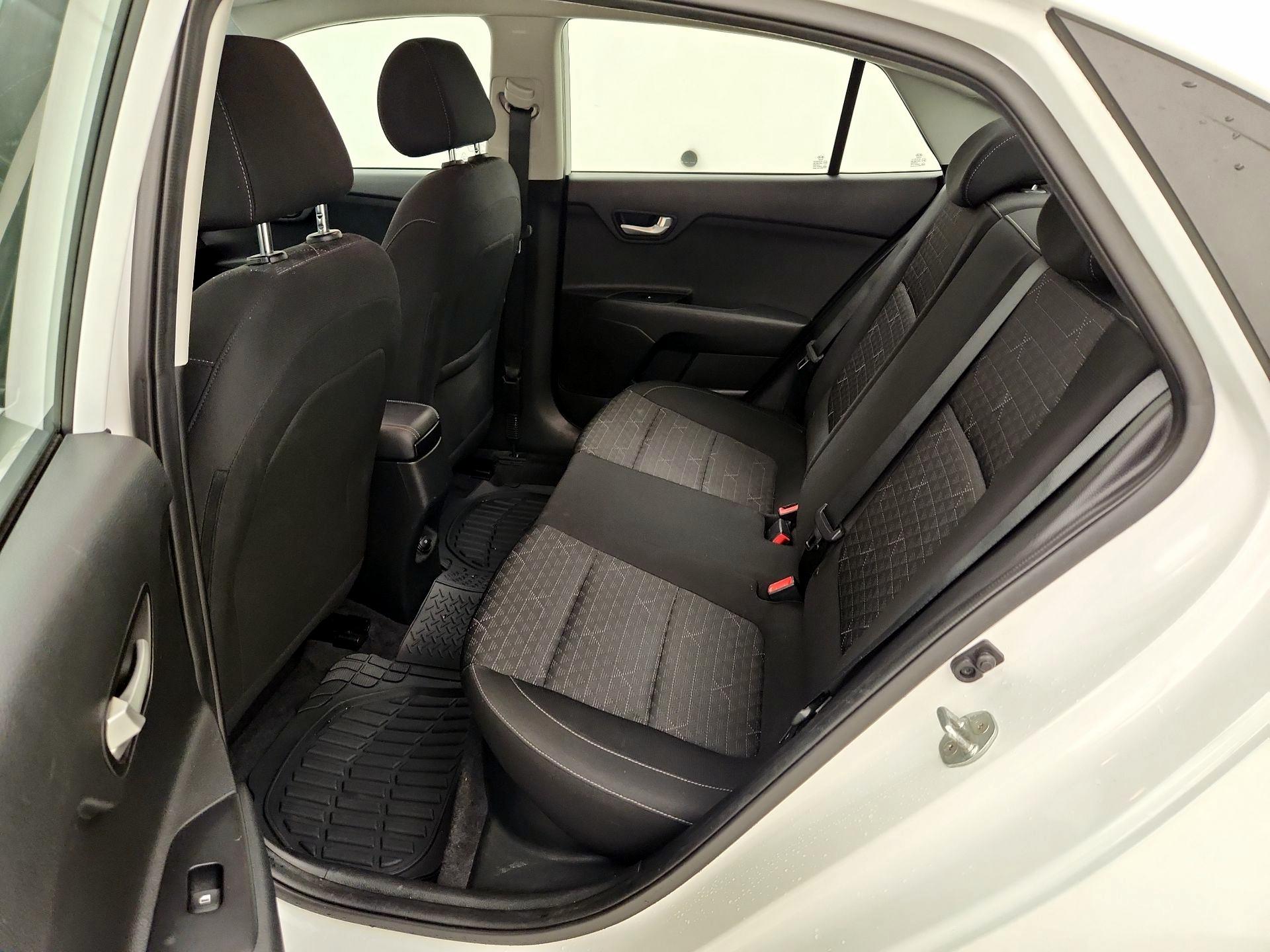 Thumbnail: 2020 Kia Rio - 19