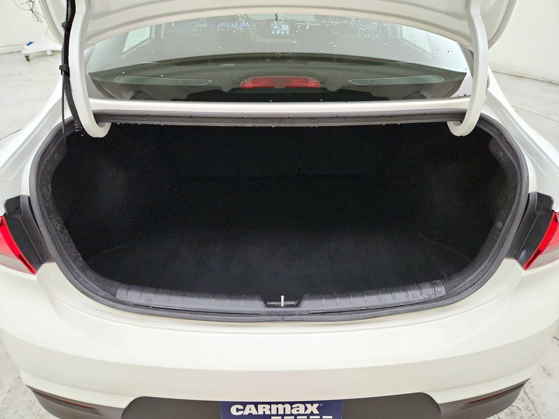 Thumbnail: 2020 Kia Rio - 20