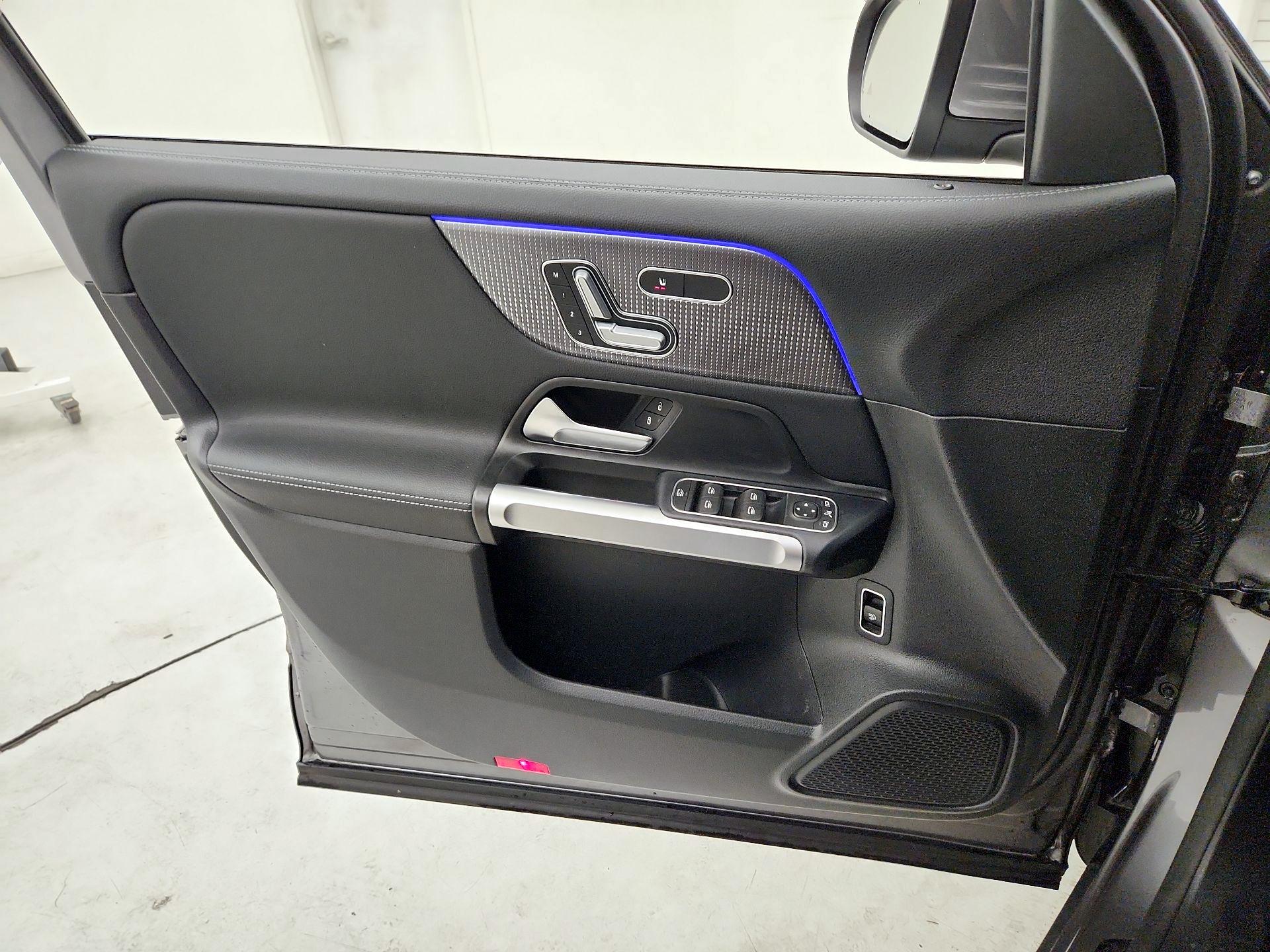 Thumbnail: 2022 Mercedes-Benz EQB - 12