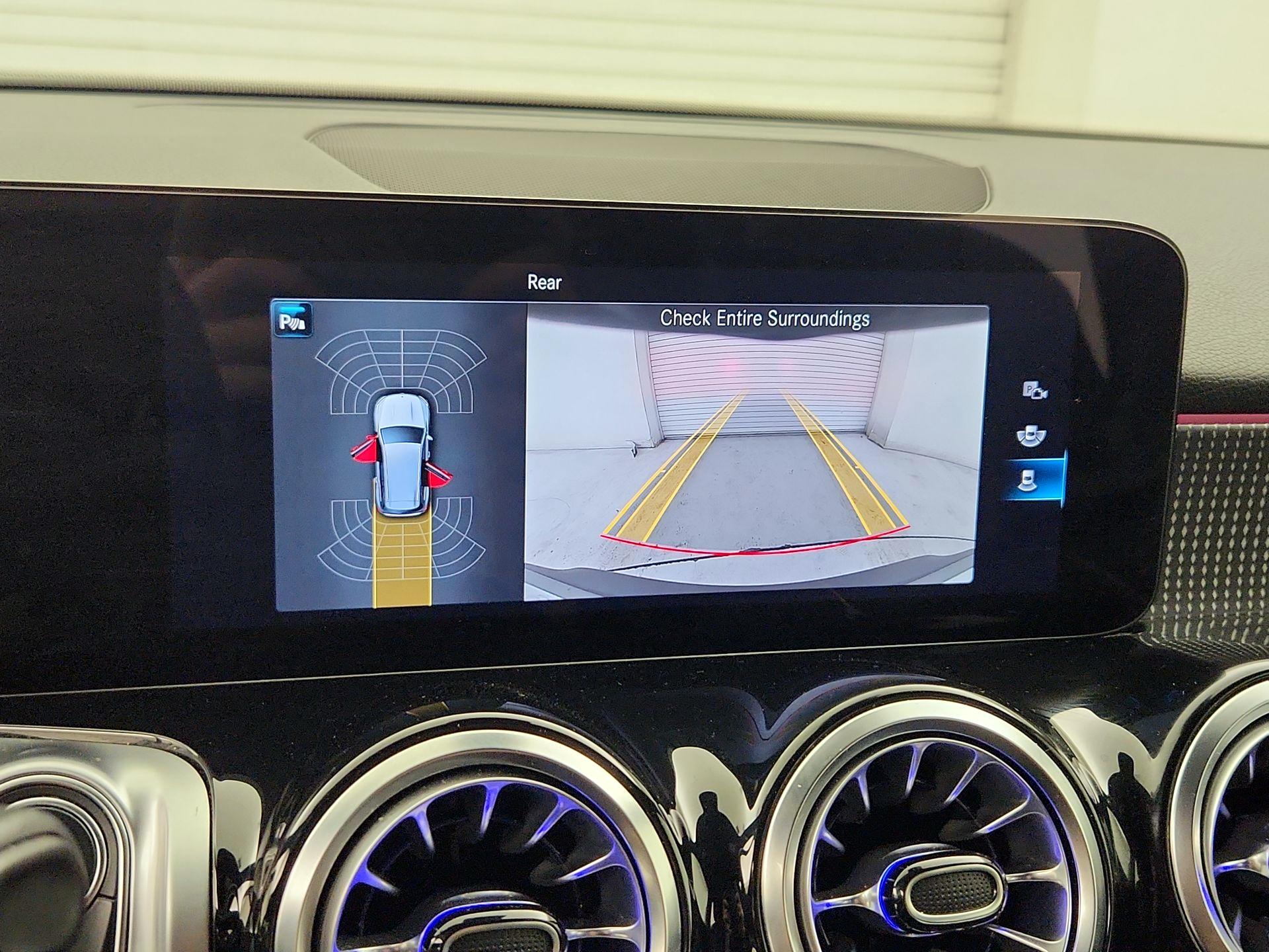 Thumbnail: 2022 Mercedes-Benz EQB - 15