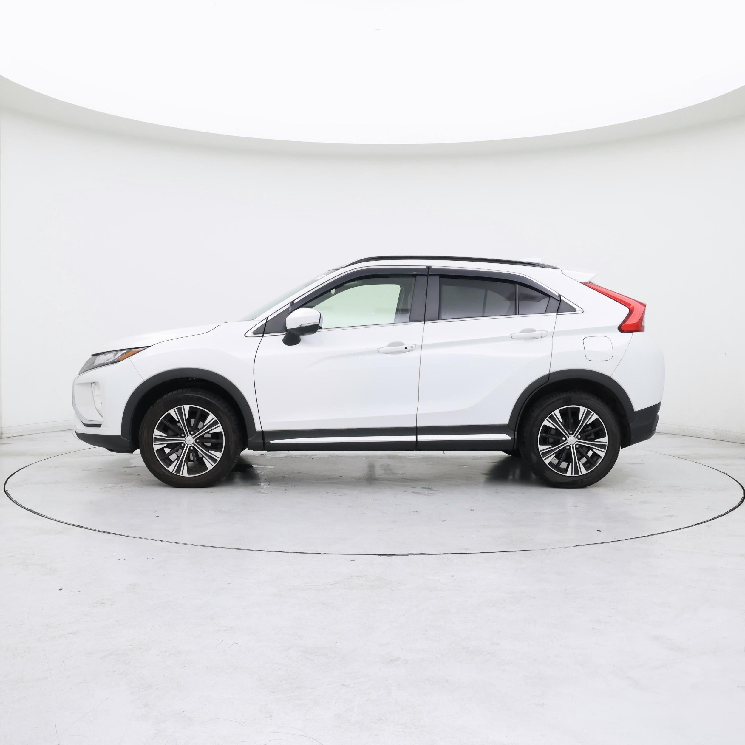 Thumbnail: 2020 Mitsubishi Eclipse Cross - 3
