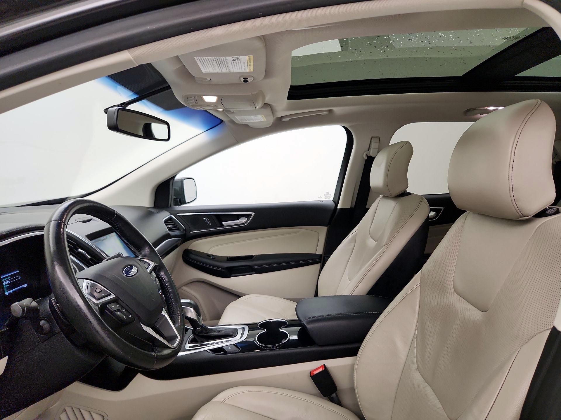 Thumbnail: 2015 Ford Edge - 20