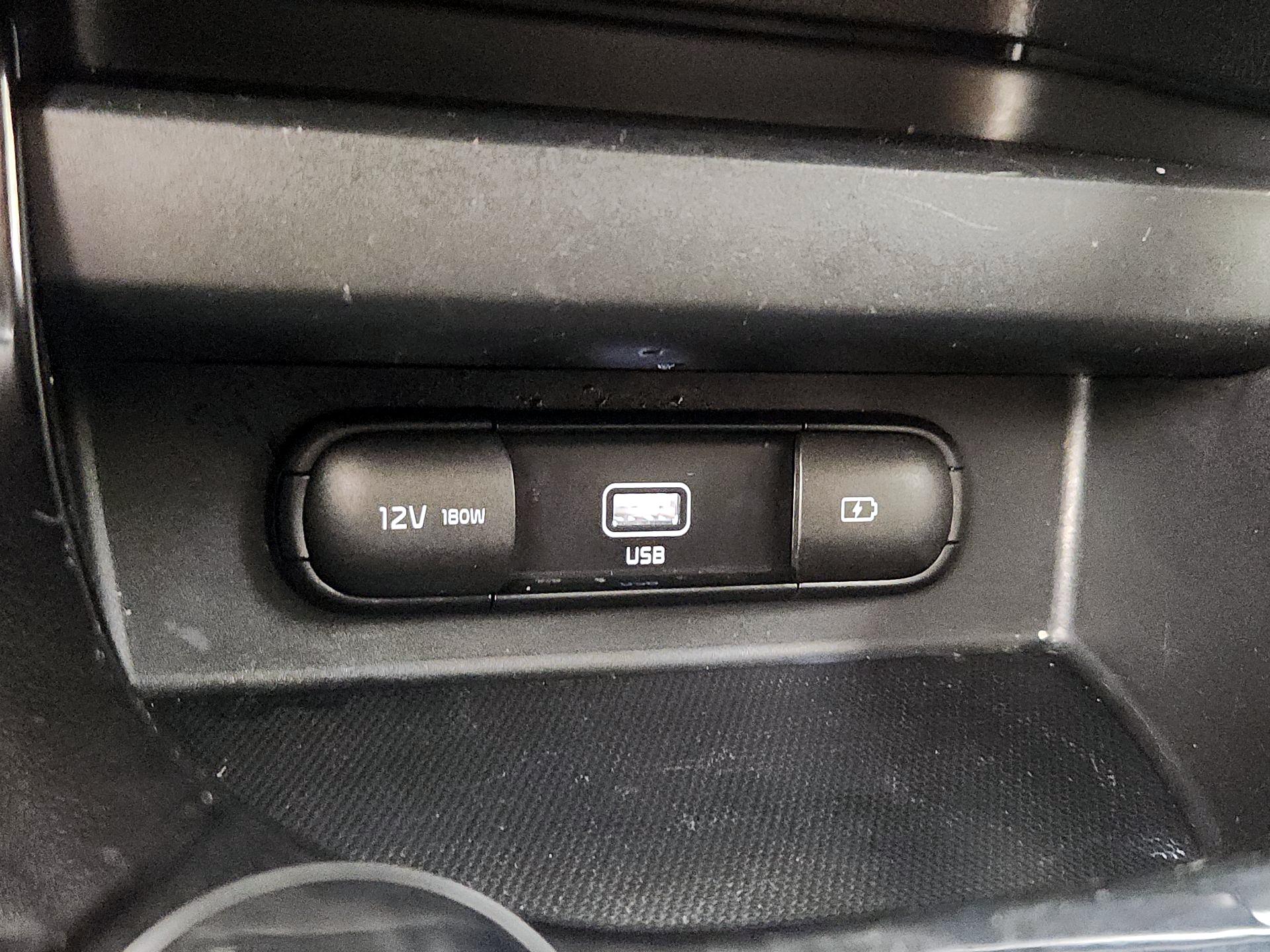 Thumbnail: 2023 Kia Seltos - 19