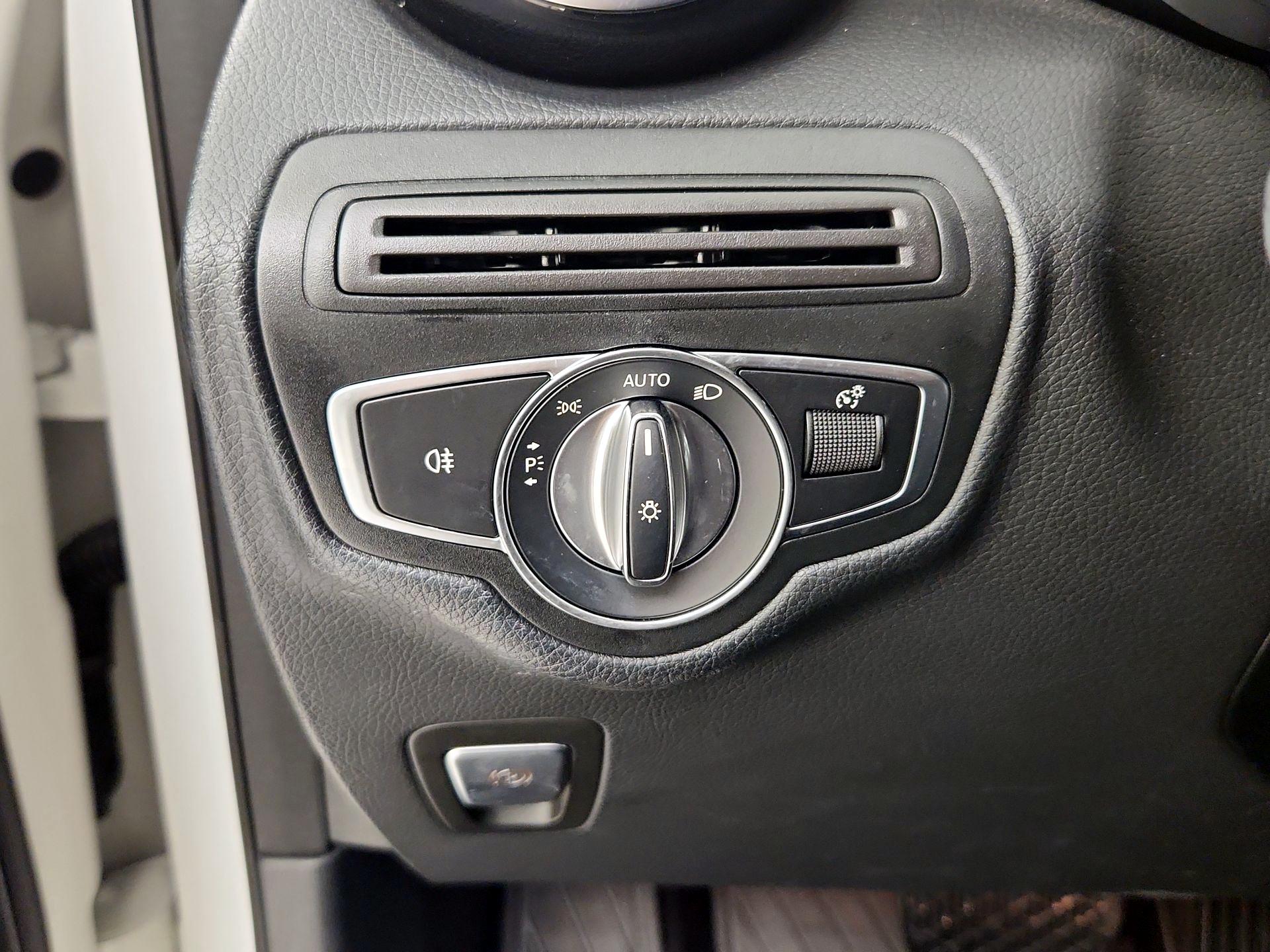 Thumbnail: 2019 Mercedes-Benz GLC - 13