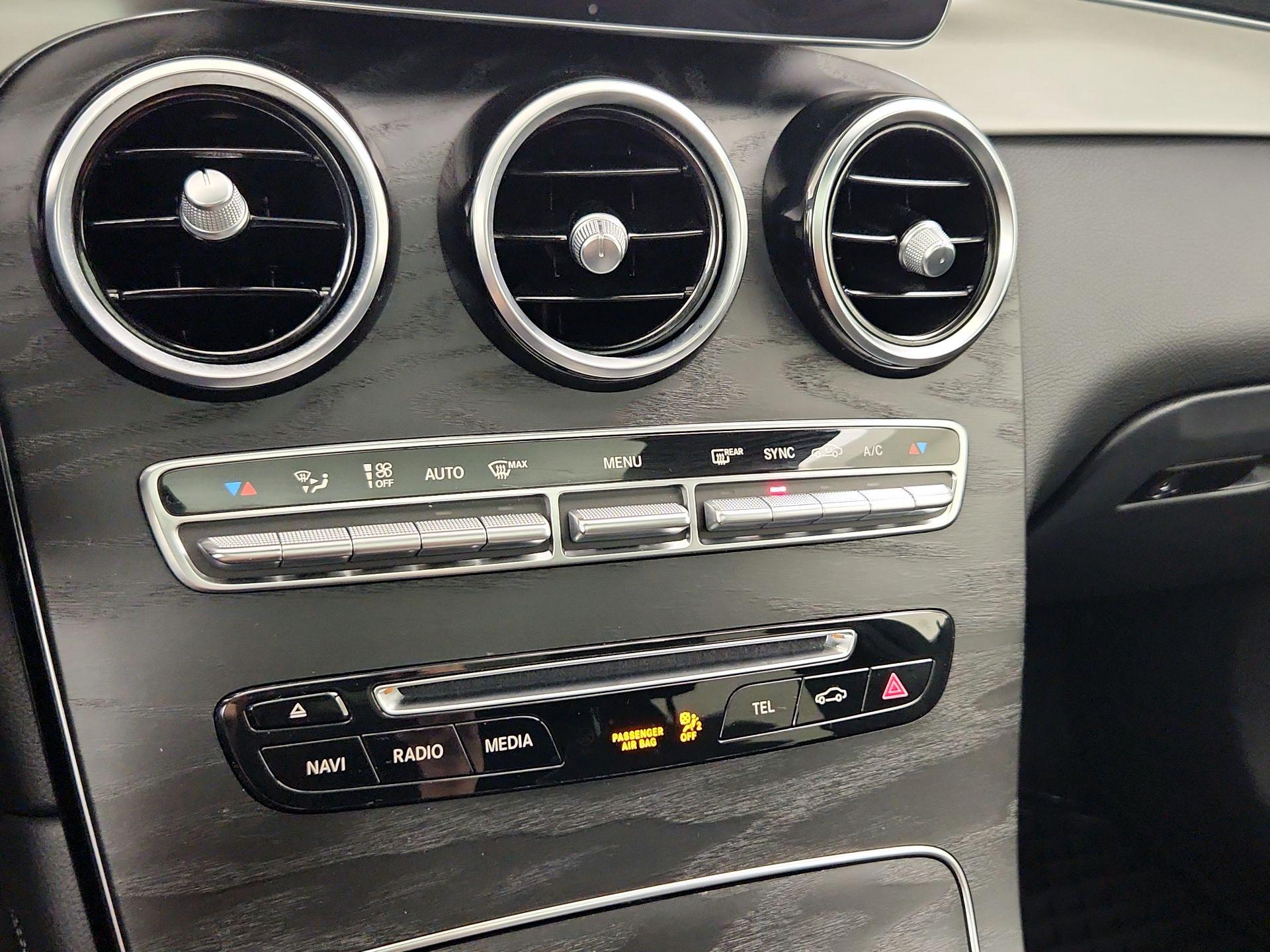 Thumbnail: 2019 Mercedes-Benz GLC - 17