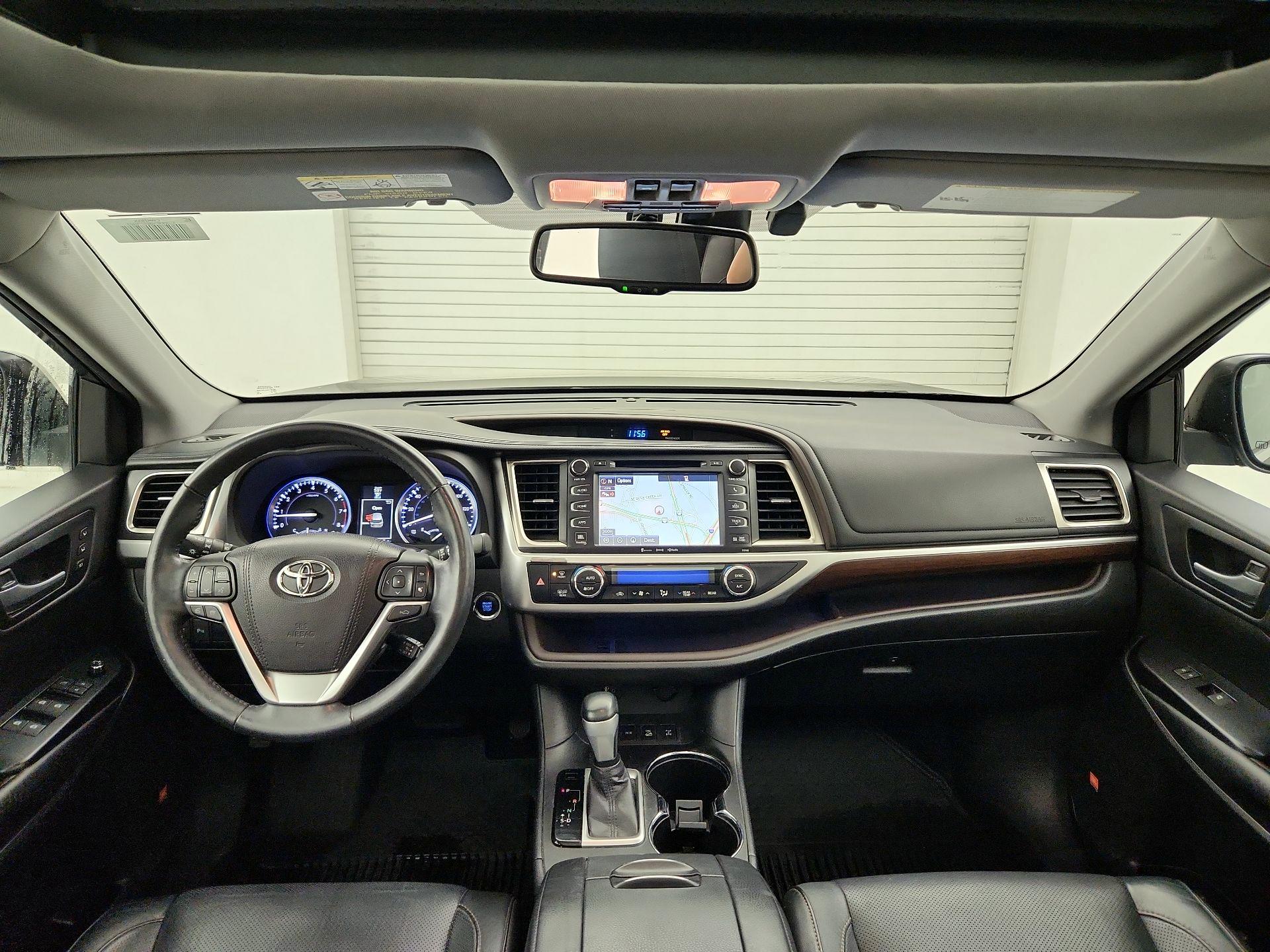 Thumbnail: 2016 Toyota Highlander - 9