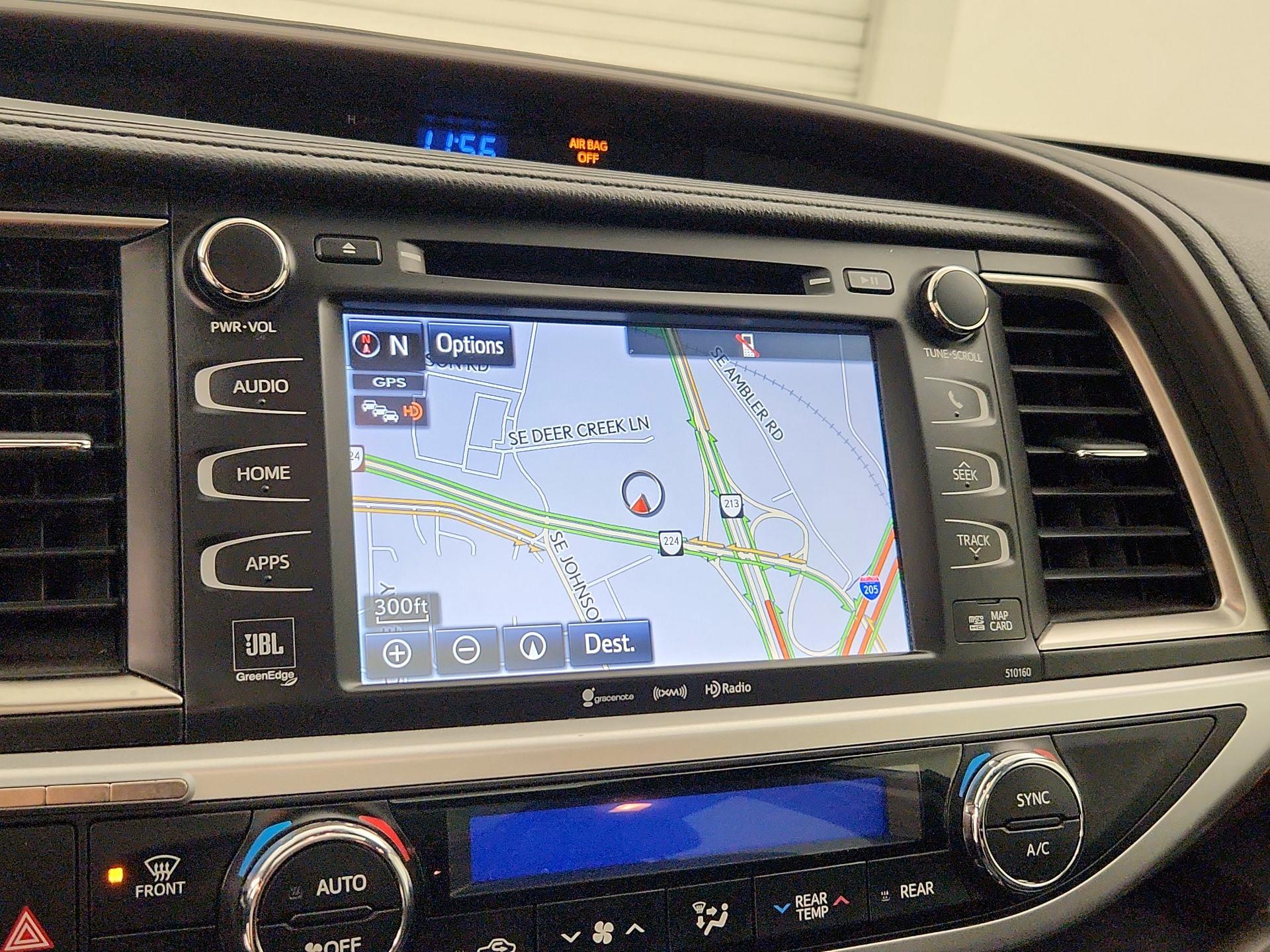 Thumbnail: 2016 Toyota Highlander - 14