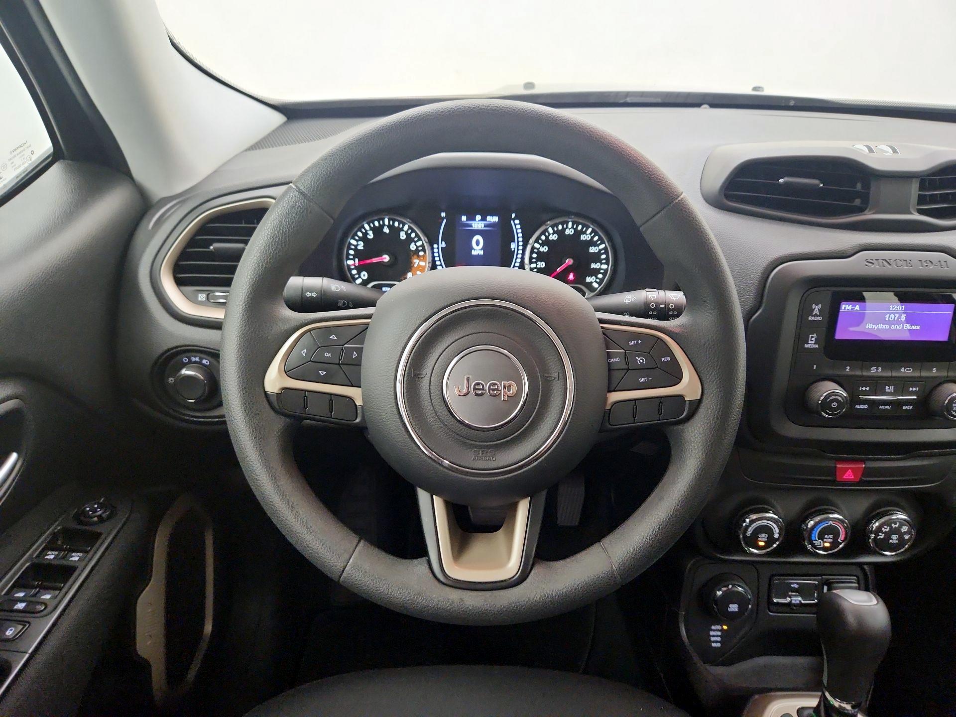 Thumbnail: 2017 Jeep Renegade - 10