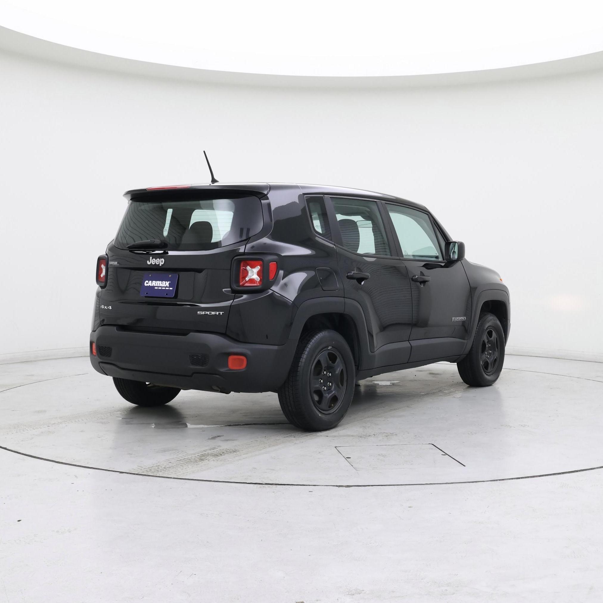 Thumbnail: 2017 Jeep Renegade - 8