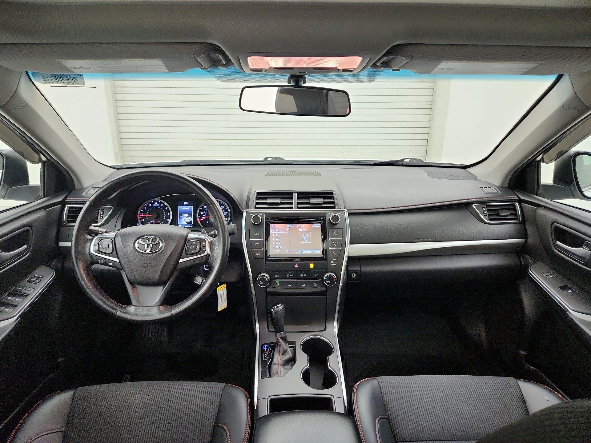 Thumbnail: 2017 Toyota Camry - 9