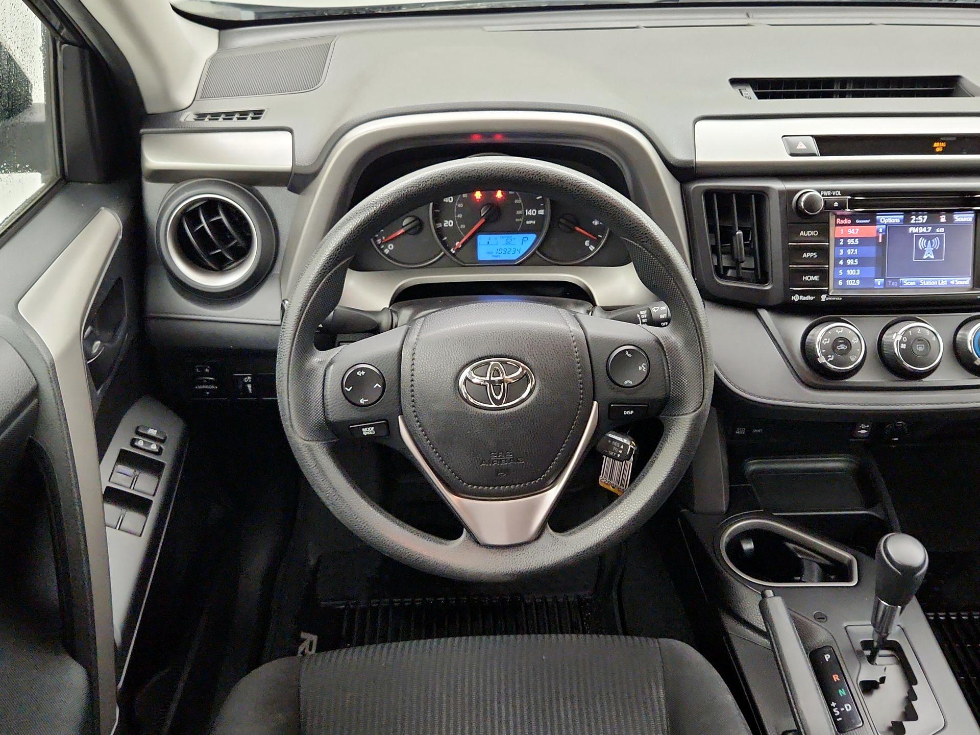 Thumbnail: 2016 Toyota RAV4 - 10