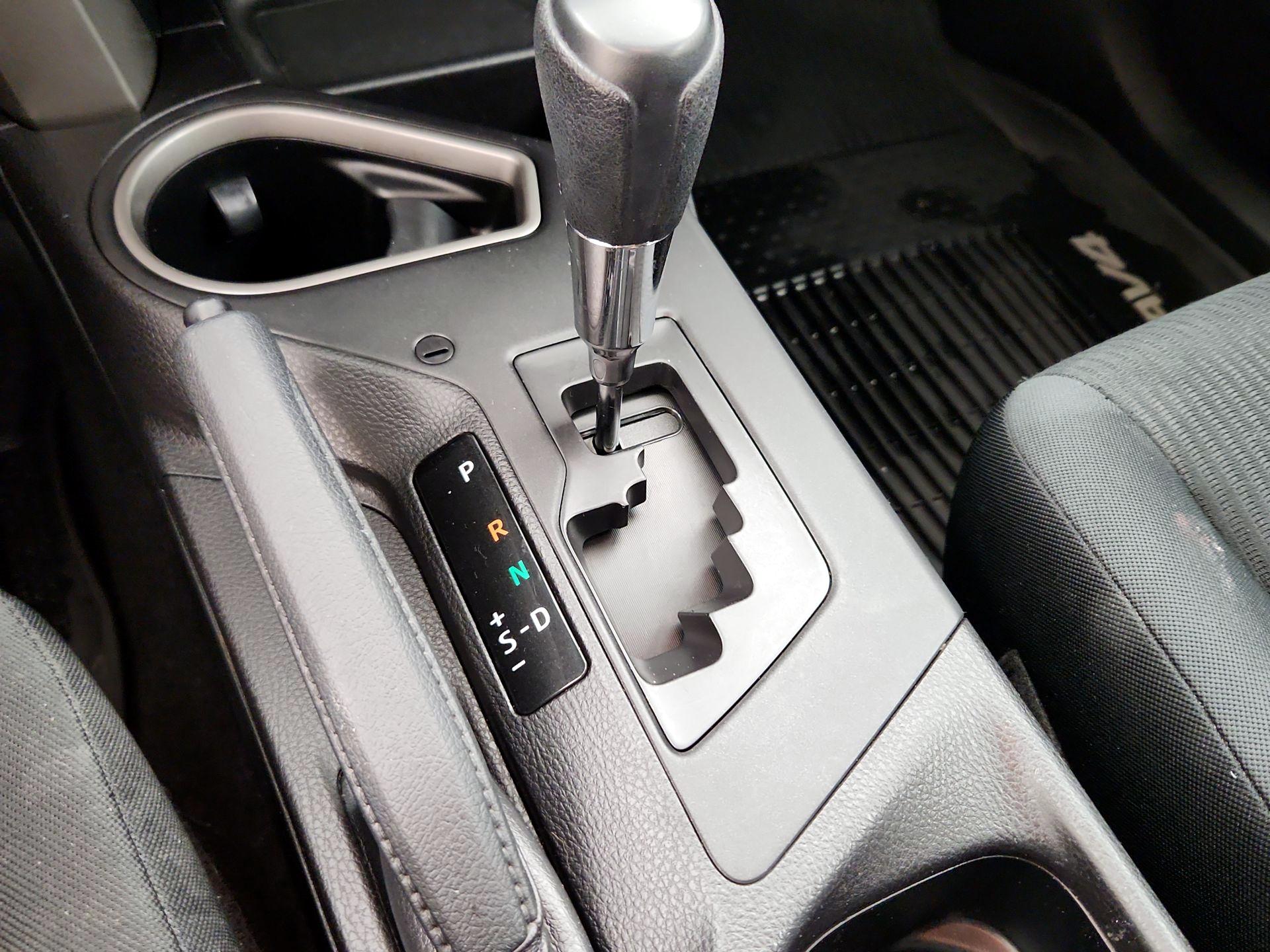 Thumbnail: 2016 Toyota RAV4 - 17