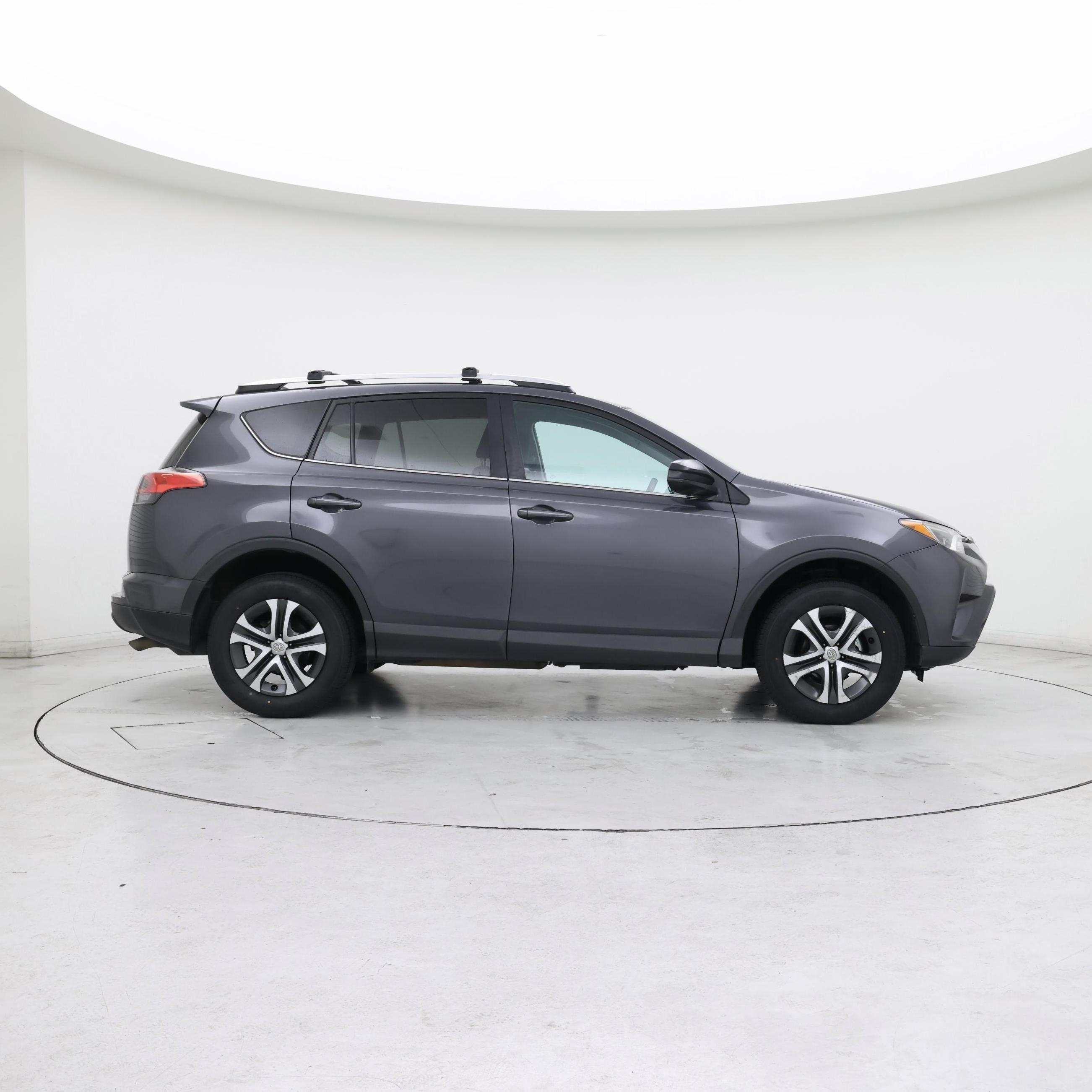 Thumbnail: 2016 Toyota RAV4 - 7