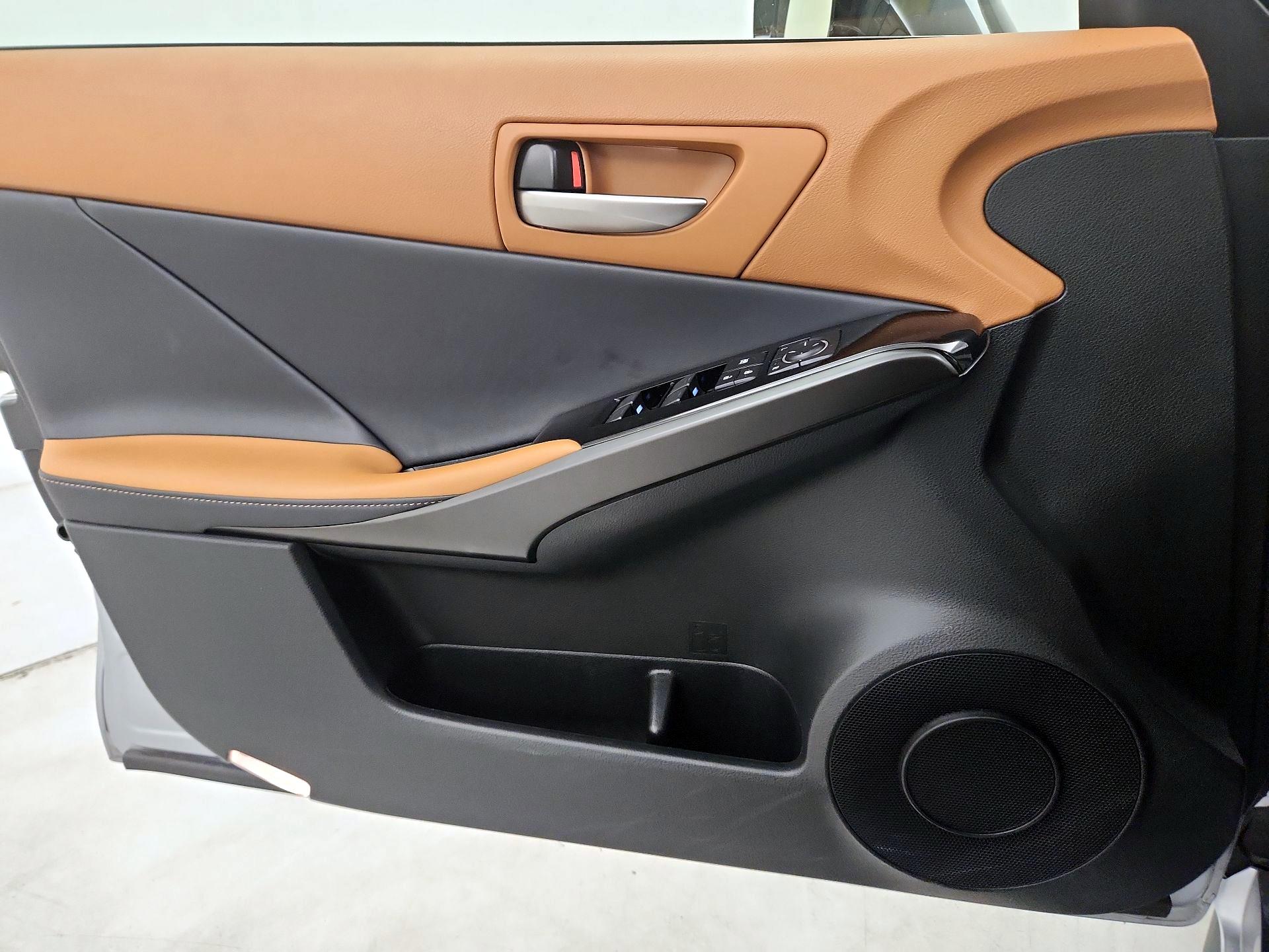Thumbnail: 2021 Lexus IS - 12