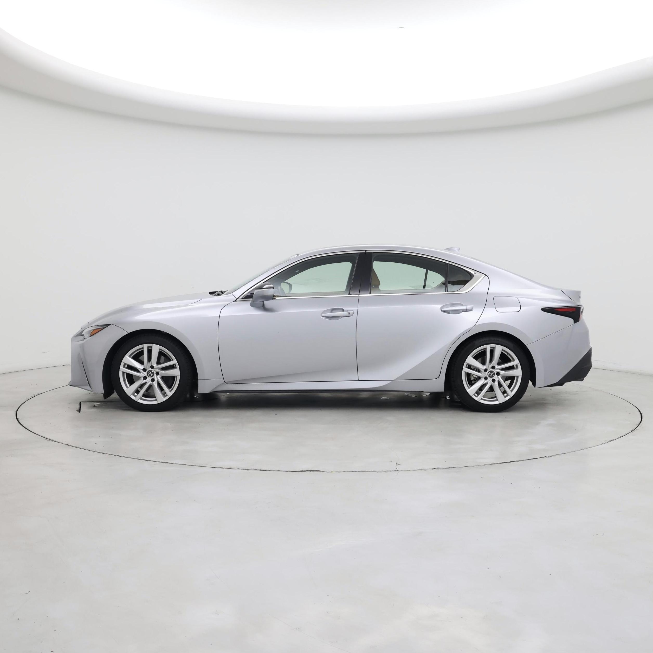 Thumbnail: 2021 Lexus IS - 3