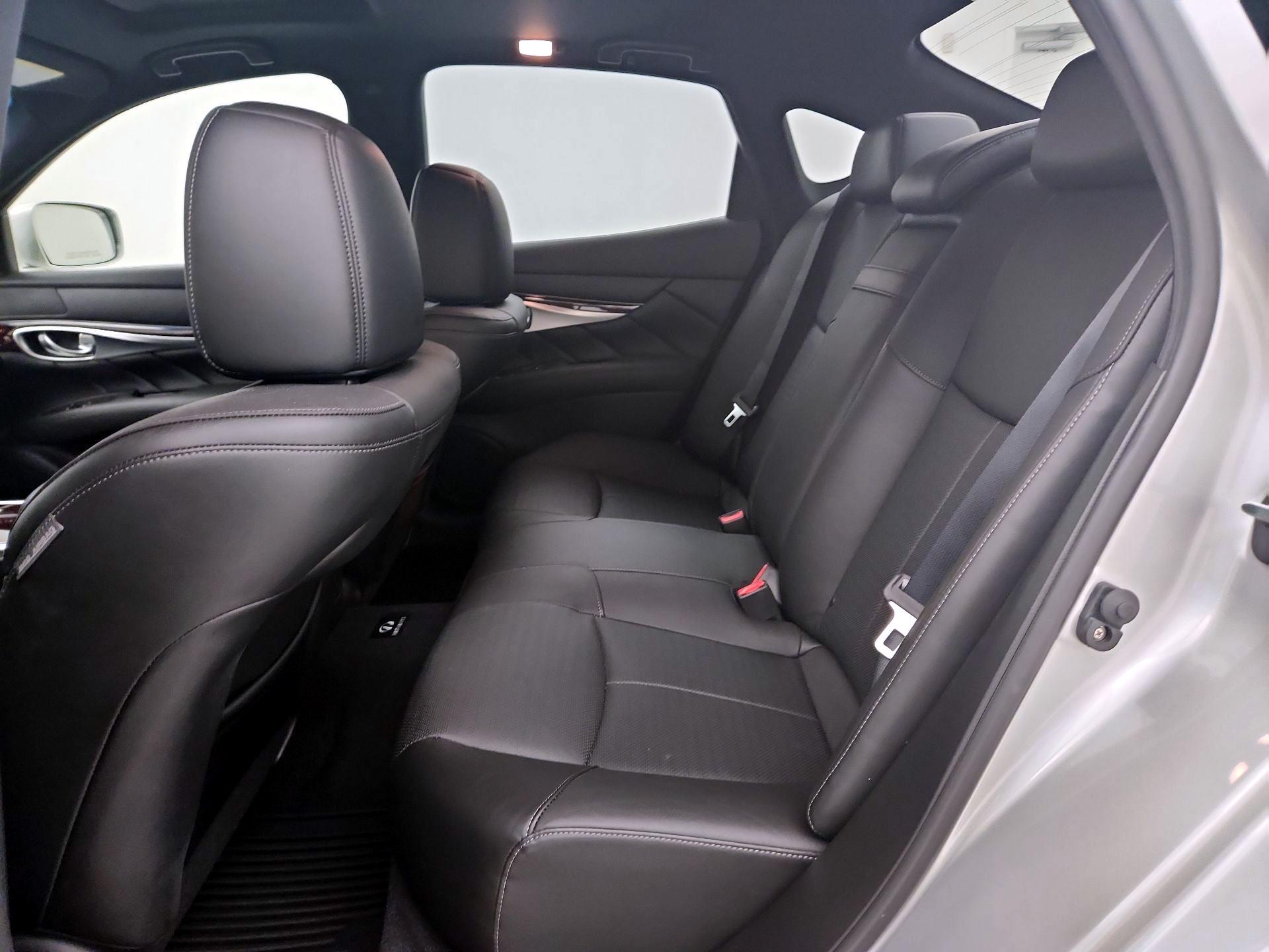 Thumbnail: 2013 INFINITI M37 - 20