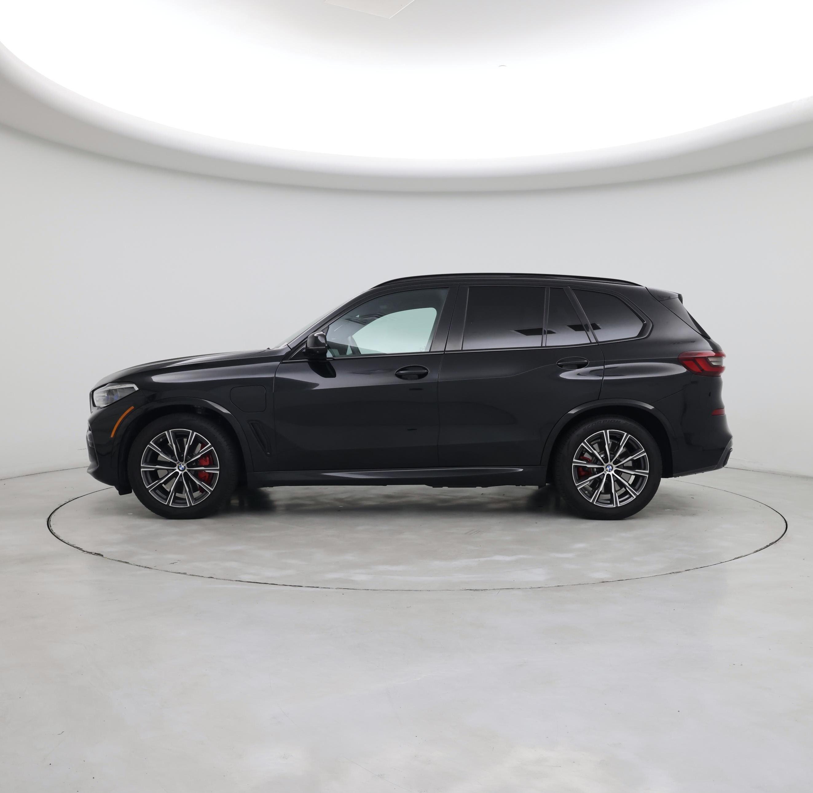 Thumbnail: 2021 BMW X5 - 3