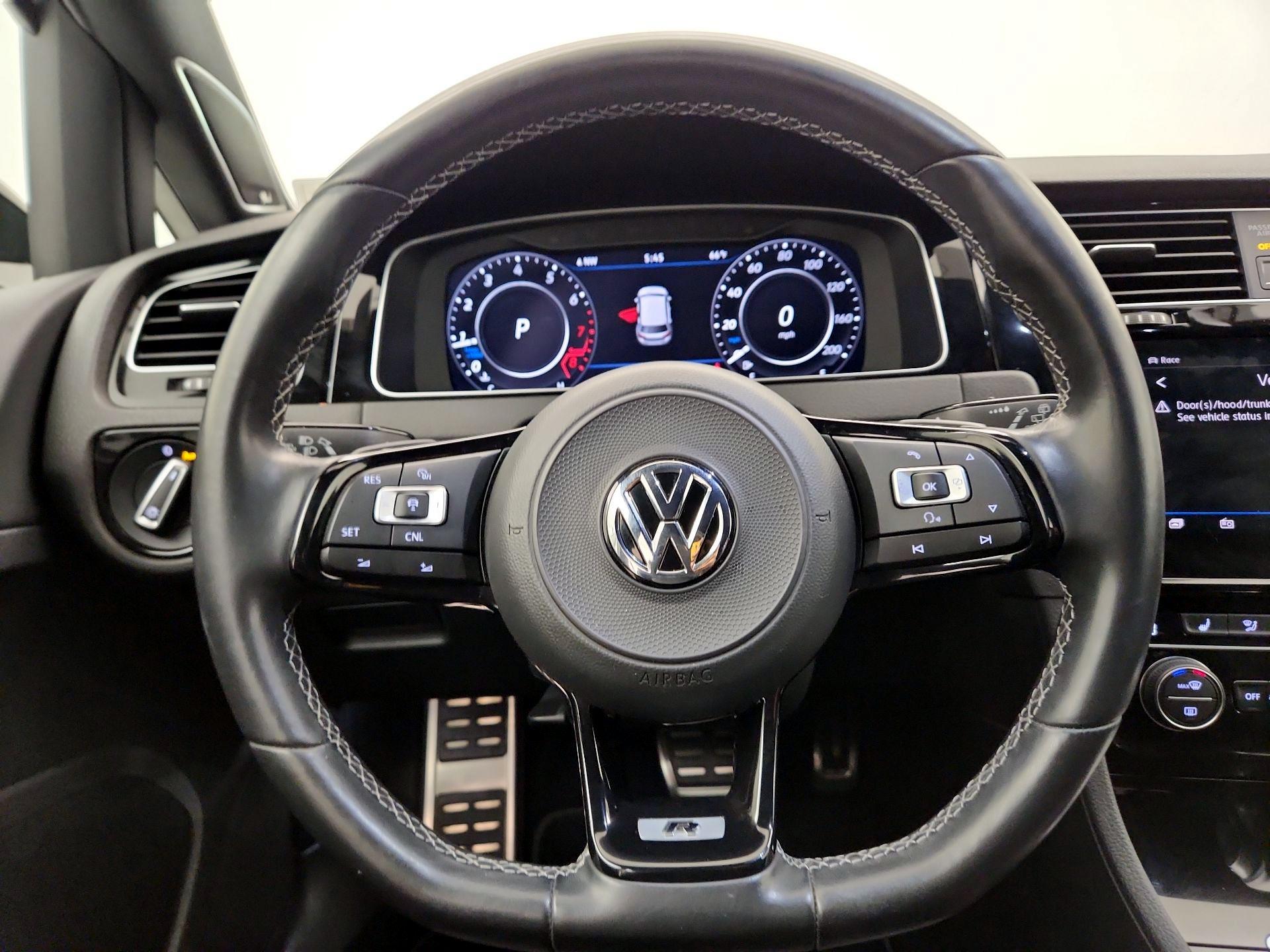Thumbnail: 2018 Volkswagen Golf - 10