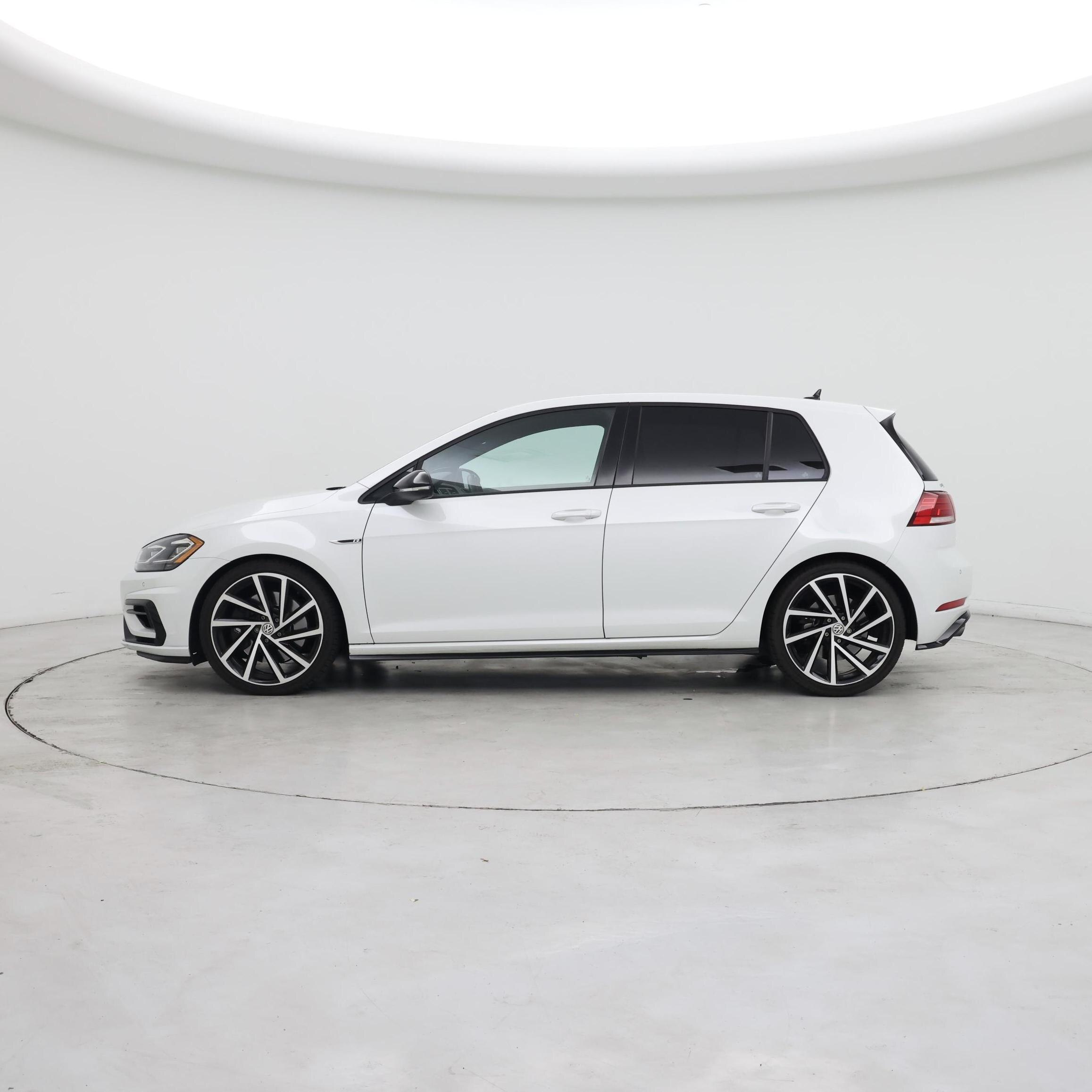 Thumbnail: 2018 Volkswagen Golf - 3