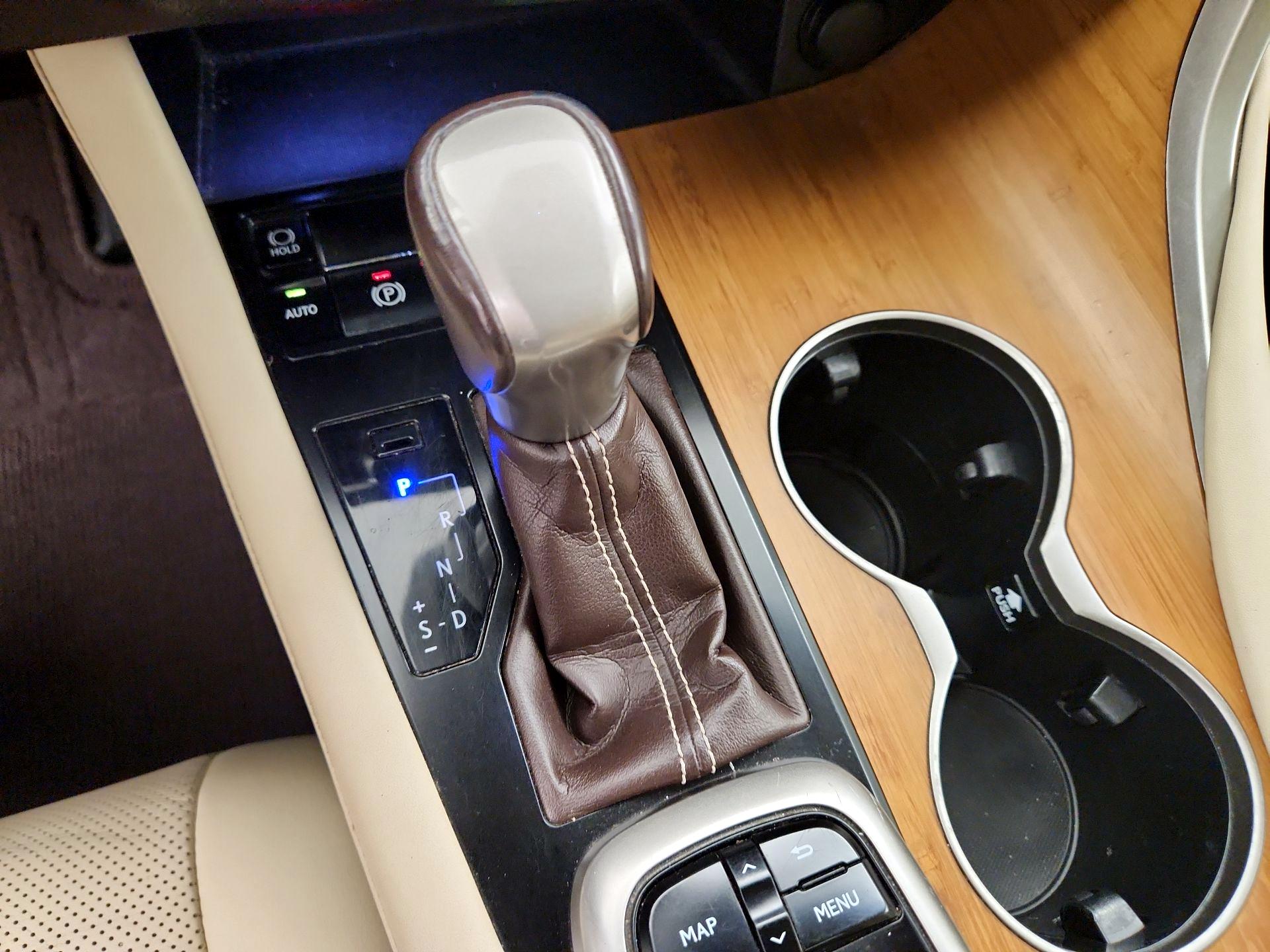 Thumbnail: 2019 Lexus RX - 18