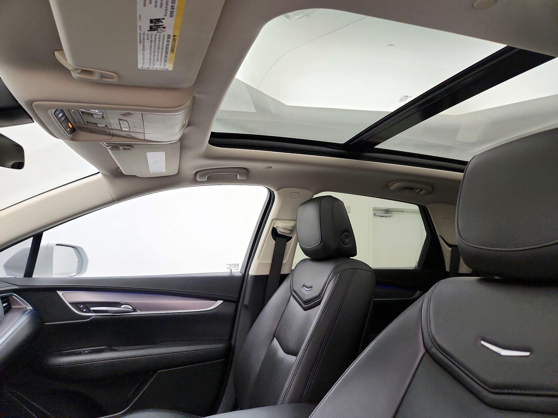 Thumbnail: 2018 Cadillac XT5 - 19