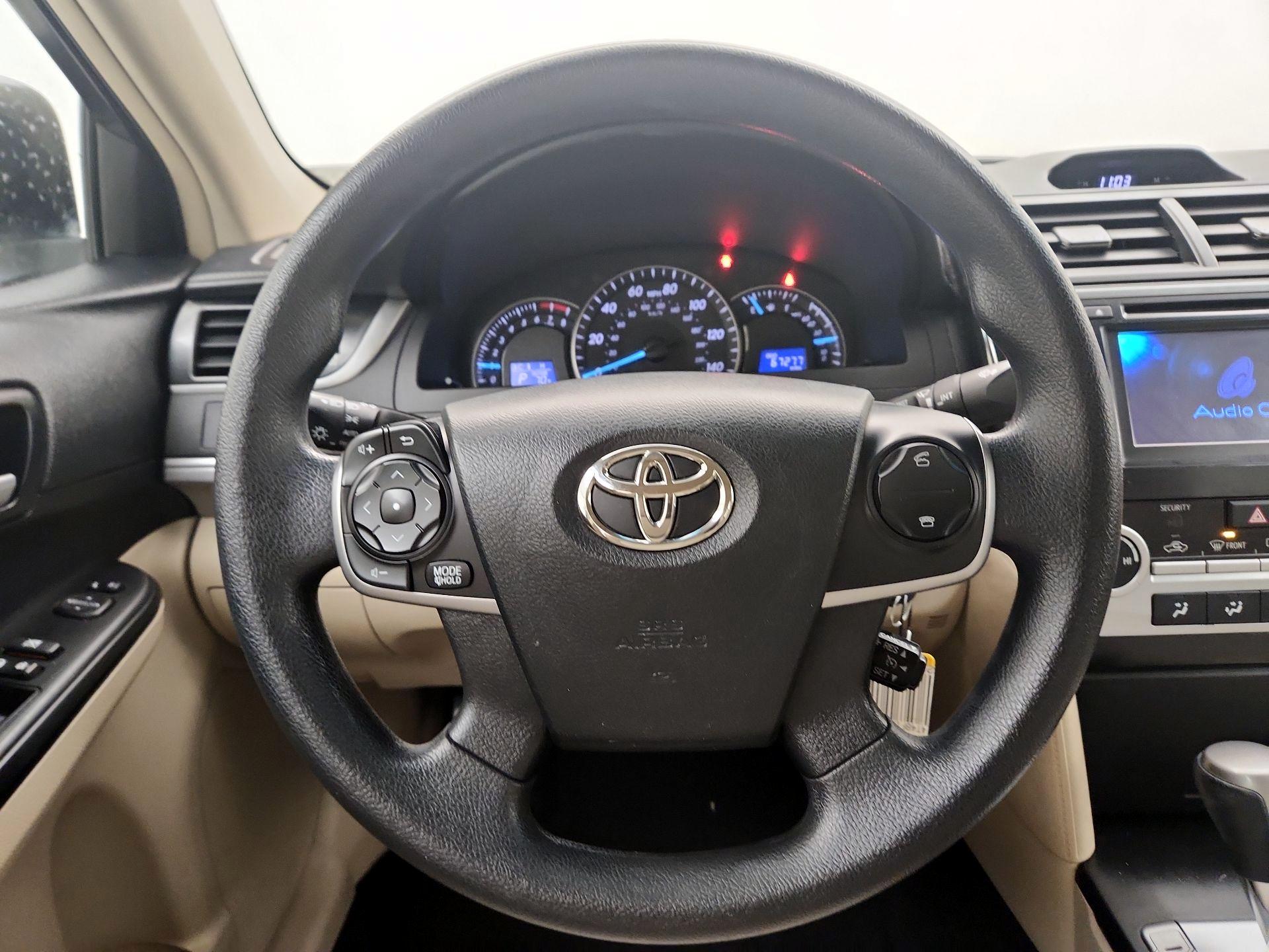 Thumbnail: 2013 Toyota Camry - 10